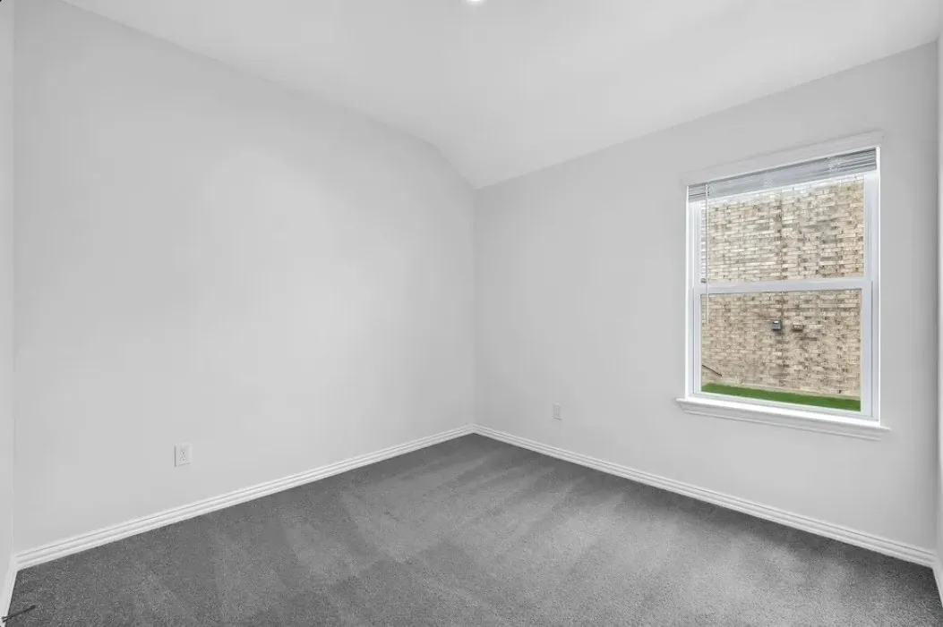 2628 Glacier Road ~ Ready Now!