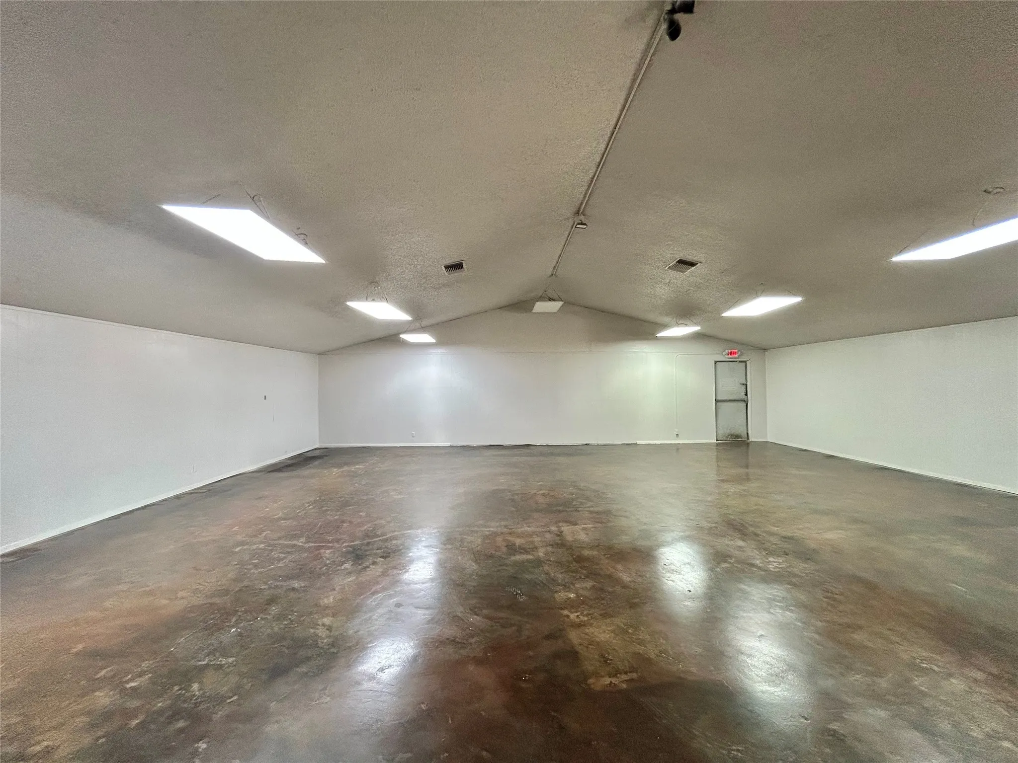 Large Open Area As You Walk In The Entry Area