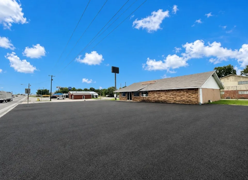 Retail For Sale in Cooke County , 1910 E Highway 82, Gainesville, Texas 76240, 0, 0, Garage spaces, 0 Sqft, built in 1960, mls#21333371, Real Estate Agent in Gainesville, Homes For Sale in Cooke county, Homes For Sale in Gainesville, Realtor in Gainesville Texas, Real Estate Brokerage Independent Realty Texas, Luminita Cordes Realtor