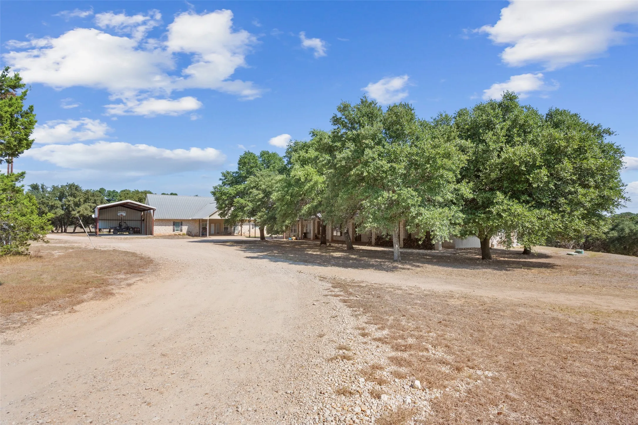 Single Family Residence For Sale in Mc Lennan County , 564 Sam Bass Road, Mc Gregor, Texas 76657, 4 Bedrooms, 4 Bathrooms, Garage spaces, 3,914 Sqft, built in 1997, Price $1,395,000, mls#21333709, Real Estate Agent in Mc Gregor, Homes For Sale in Mc Lennan county, Homes For Sale in Mc Gregor, Realtor in Mc Gregor Texas, Real Estate Brokerage Independent Realty Texas, Luminita Cordes Realtor