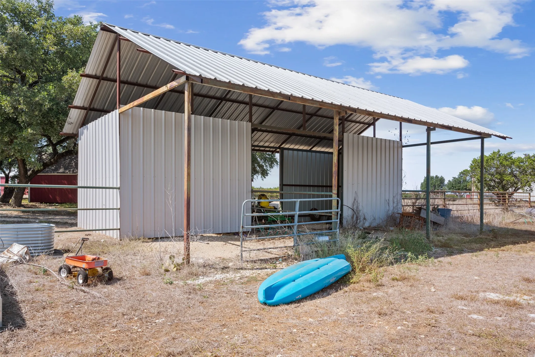 Single Family Residence For Sale in Mc Lennan County , 564 Sam Bass Road, Mc Gregor, Texas 76657, 4 Bedrooms, 4 Bathrooms, Garage spaces, 3,914 Sqft, built in 1997, Price $1,395,000, mls#21333709, Real Estate Agent in Mc Gregor, Homes For Sale in Mc Lennan county, Homes For Sale in Mc Gregor, Realtor in Mc Gregor Texas, Real Estate Brokerage Independent Realty Texas, Luminita Cordes Realtor