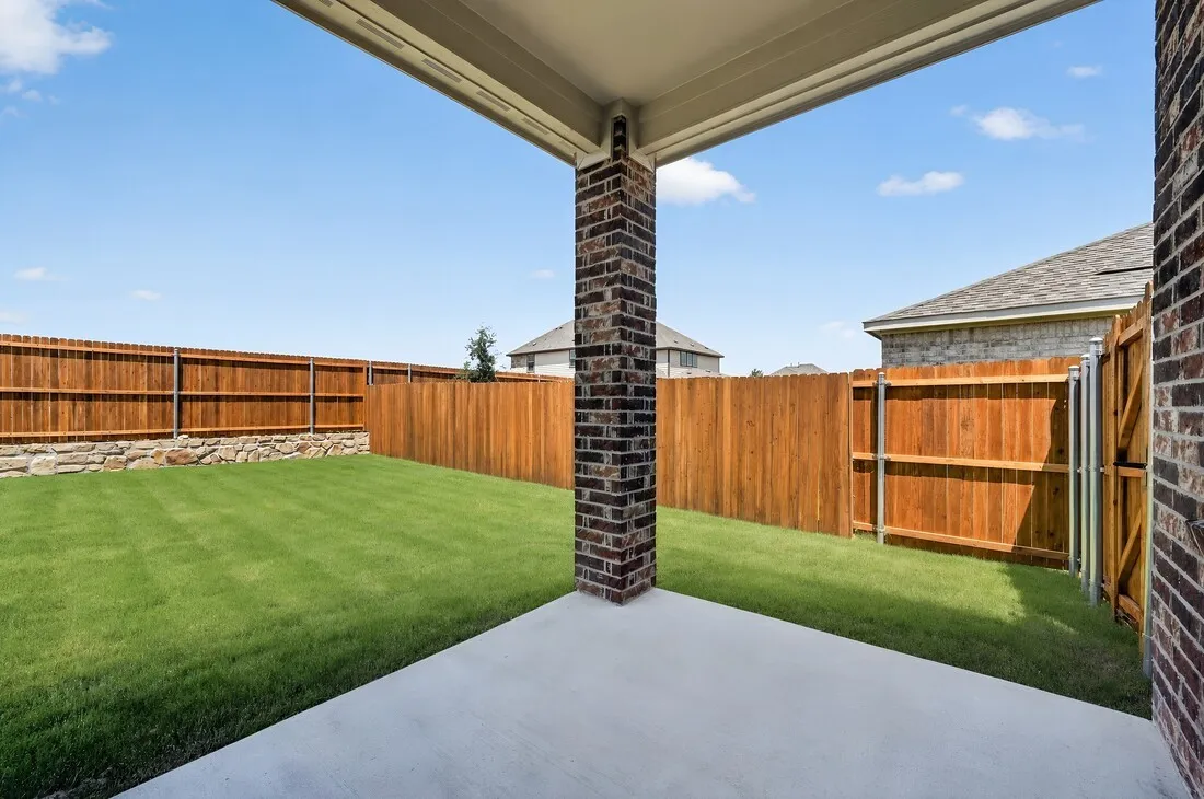 2632 Glacier Road ~ Ready Now