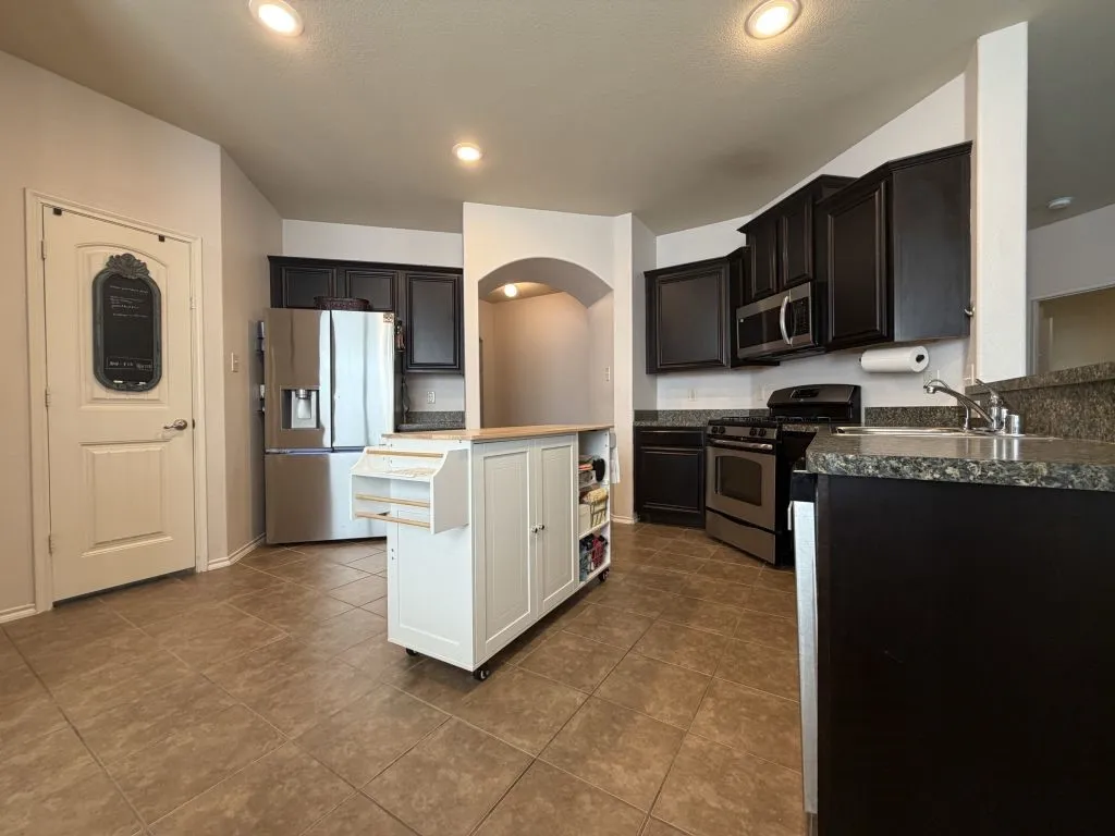 Single Family Residence For Sale in Kaufman County , 207 Patriot Parkway, Forney, Texas 75126, 4 Bedroom, 3 Bathroom, 2 Garage spaces, 2,527 Sqft, built in 2013, mls#21333712, Real Estate Agent in Forney, Homes For Sale in Kaufman county, Homes For Sale in Forney, Realtor in Forney Texas, Real Estate Brokerage Independent Realty Texas, Luminita Cordes Realtor