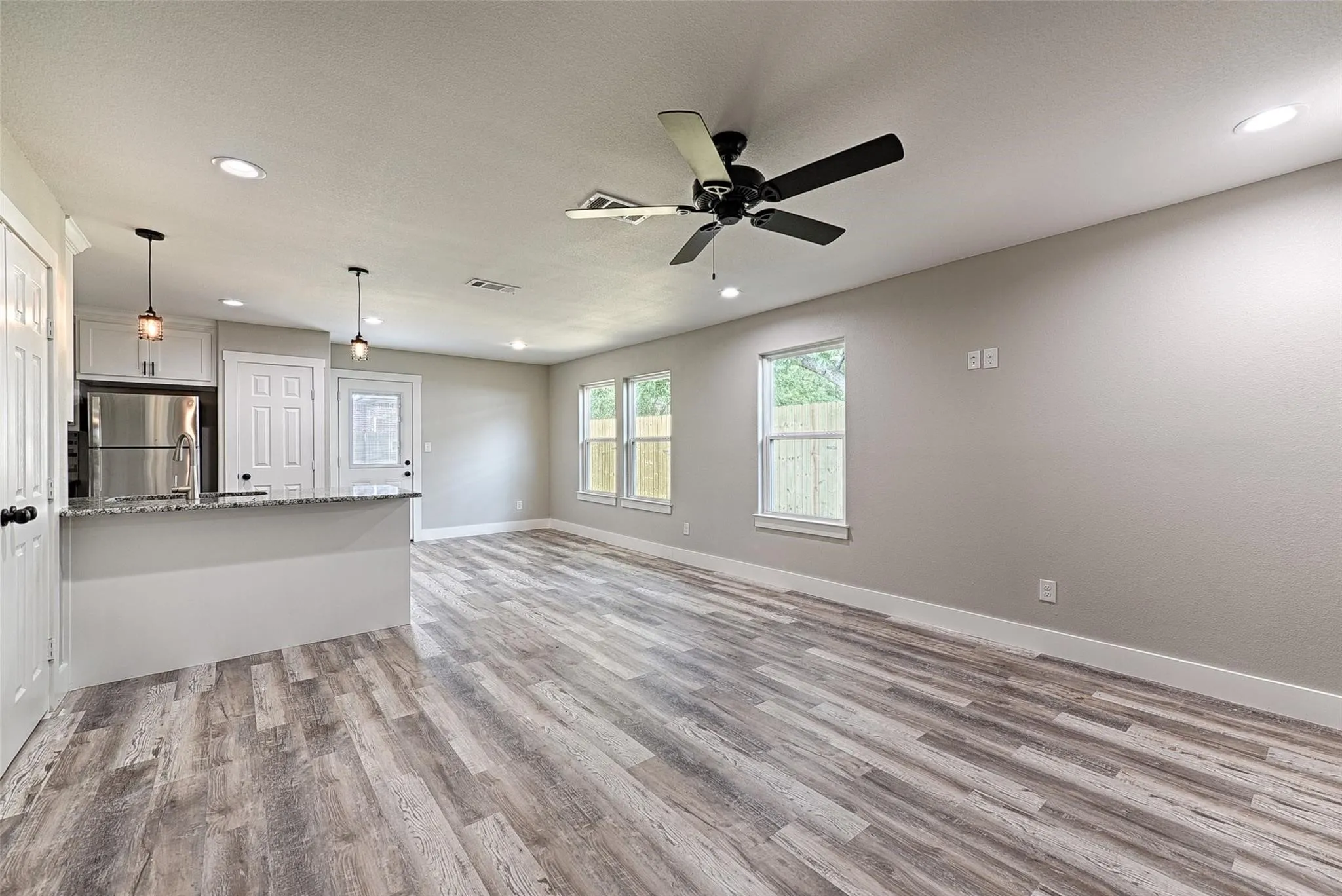 Duplex For Sale in Grayson County , 208-212 E Cherry Street, Sherman, Texas 75090, 6 Bedroom, 6 Bathroom, 2 Garage spaces, 3,224 Sqft, built in 2022, mls#21333389, Real Estate Agent in Sherman, Homes For Sale in Grayson county, Homes For Sale in Sherman, Realtor in Sherman Texas, Real Estate Brokerage Independent Realty Texas, Luminita Cordes Realtor