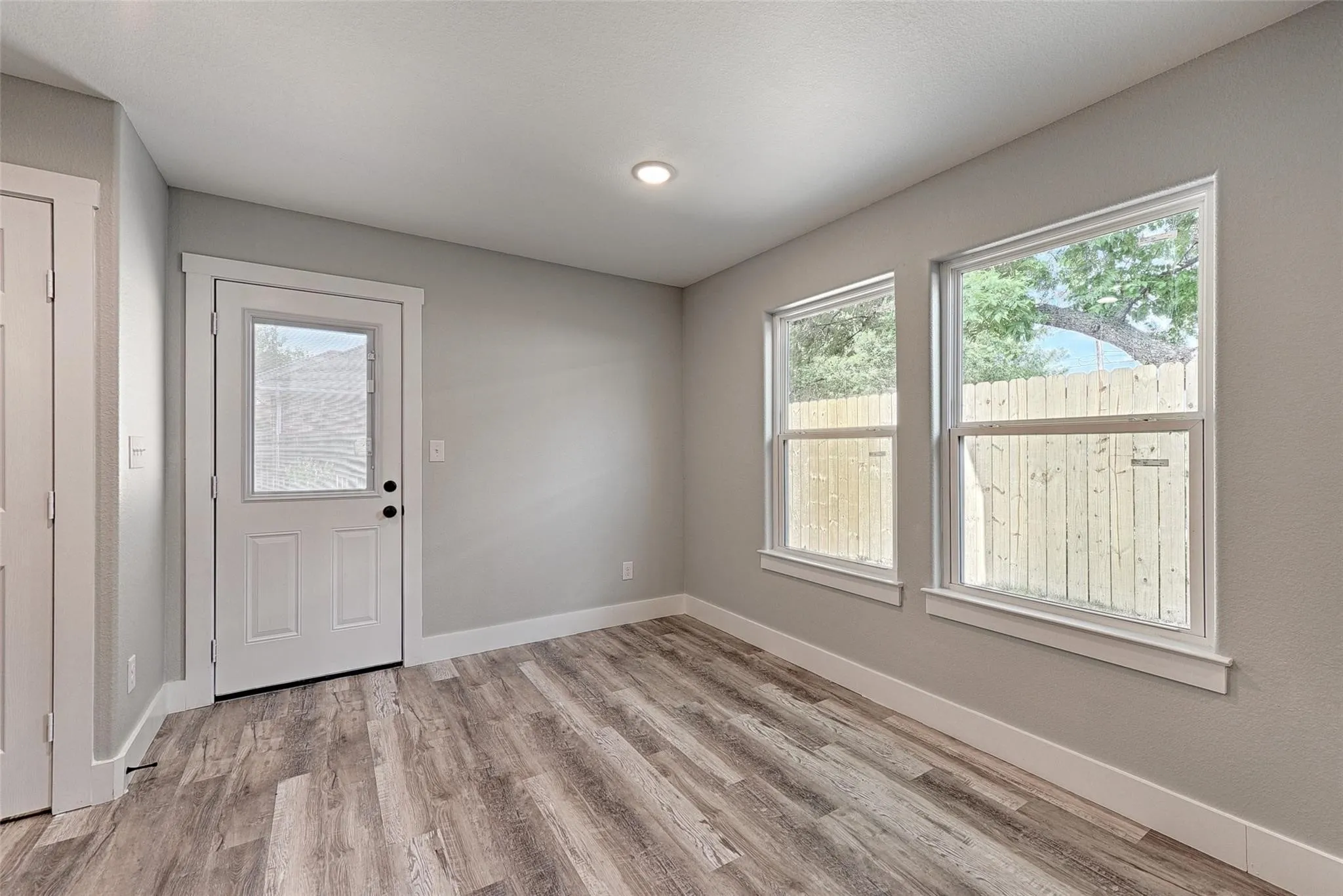 Duplex For Sale in Grayson County , 208-212 E Cherry Street, Sherman, Texas 75090, 6 Bedroom, 6 Bathroom, 2 Garage spaces, 3,224 Sqft, built in 2022, mls#21333389, Real Estate Agent in Sherman, Homes For Sale in Grayson county, Homes For Sale in Sherman, Realtor in Sherman Texas, Real Estate Brokerage Independent Realty Texas, Luminita Cordes Realtor