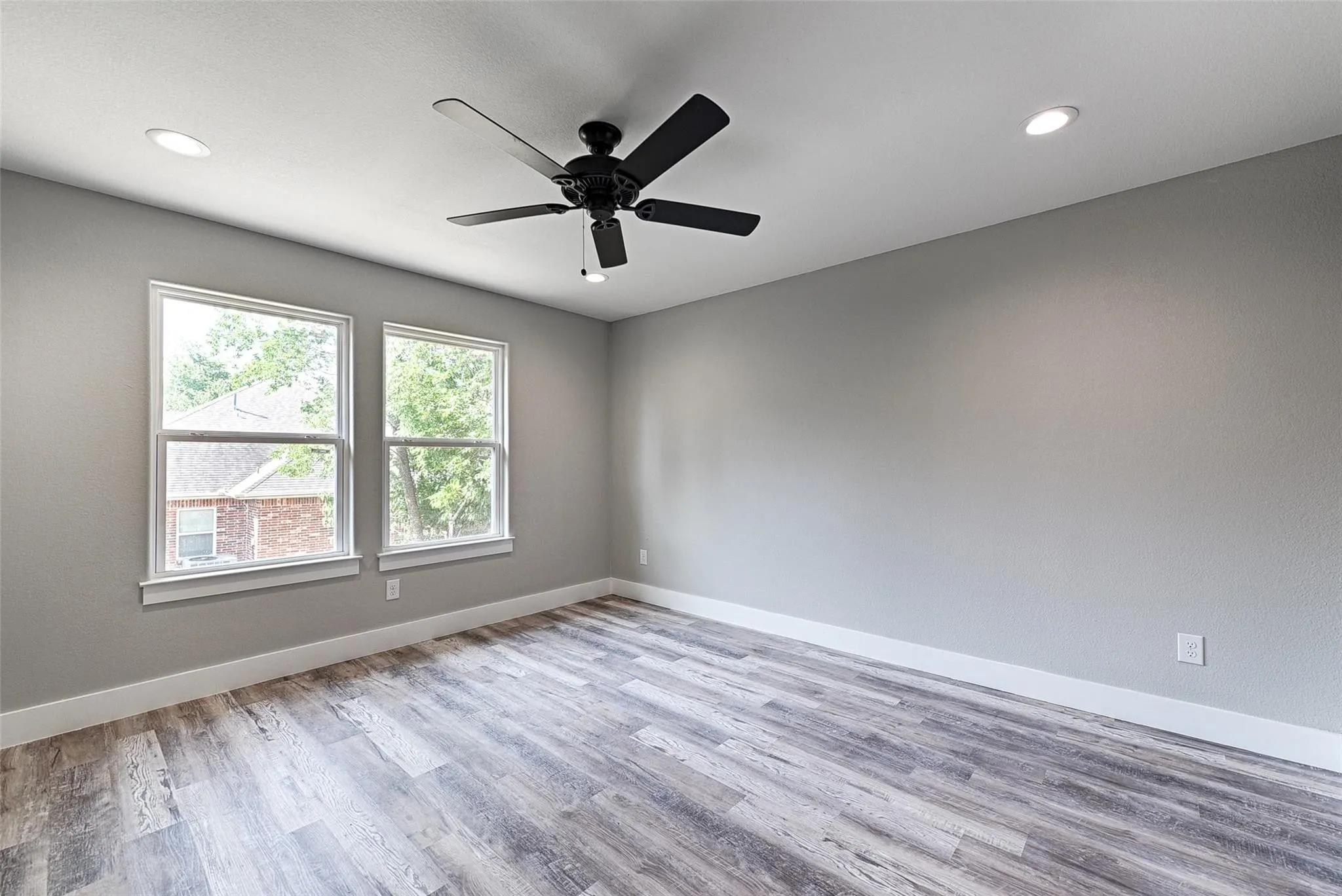 Duplex For Sale in Grayson County , 208-212 E Cherry Street, Sherman, Texas 75090, 6 Bedroom, 6 Bathroom, 2 Garage spaces, 3,224 Sqft, built in 2022, mls#21333389, Real Estate Agent in Sherman, Homes For Sale in Grayson county, Homes For Sale in Sherman, Realtor in Sherman Texas, Real Estate Brokerage Independent Realty Texas, Luminita Cordes Realtor