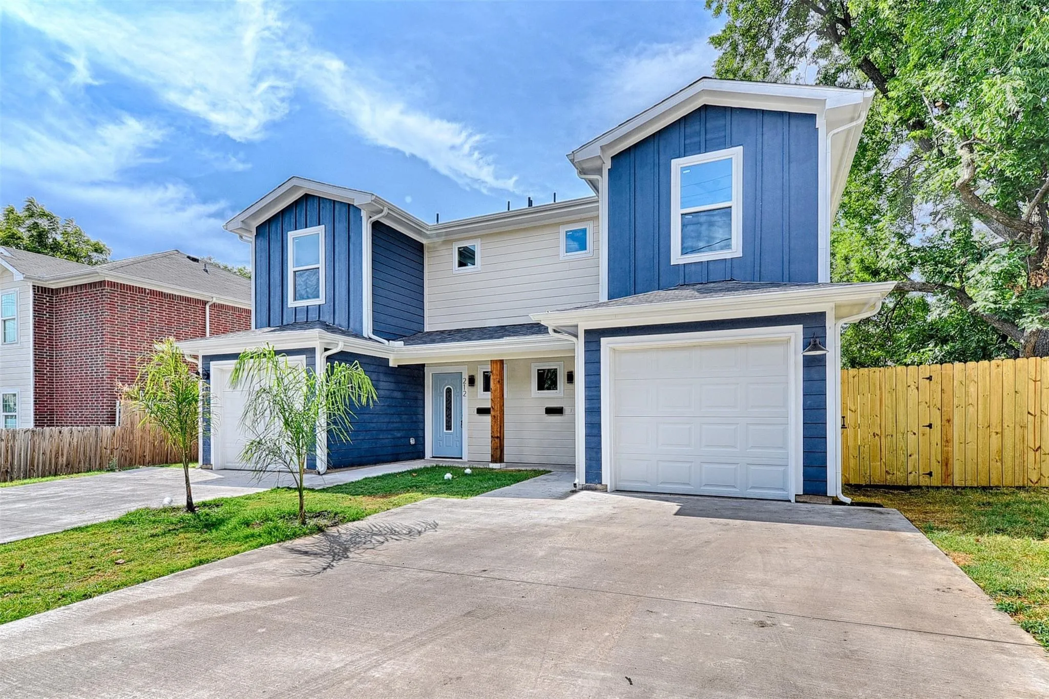 Duplex For Sale in Grayson County , 208-212 E Cherry Street, Sherman, Texas 75090, 6 Bedroom, 6 Bathroom, 2 Garage spaces, 3,224 Sqft, built in 2022, mls#21333389, Real Estate Agent in Sherman, Homes For Sale in Grayson county, Homes For Sale in Sherman, Realtor in Sherman Texas, Real Estate Brokerage Independent Realty Texas, Luminita Cordes Realtor