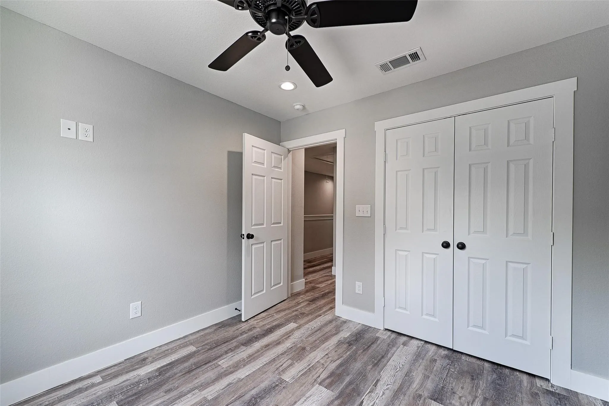 Duplex For Sale in Grayson County , 208-212 E Cherry Street, Sherman, Texas 75090, 6 Bedroom, 6 Bathroom, 2 Garage spaces, 3,224 Sqft, built in 2022, mls#21333389, Real Estate Agent in Sherman, Homes For Sale in Grayson county, Homes For Sale in Sherman, Realtor in Sherman Texas, Real Estate Brokerage Independent Realty Texas, Luminita Cordes Realtor