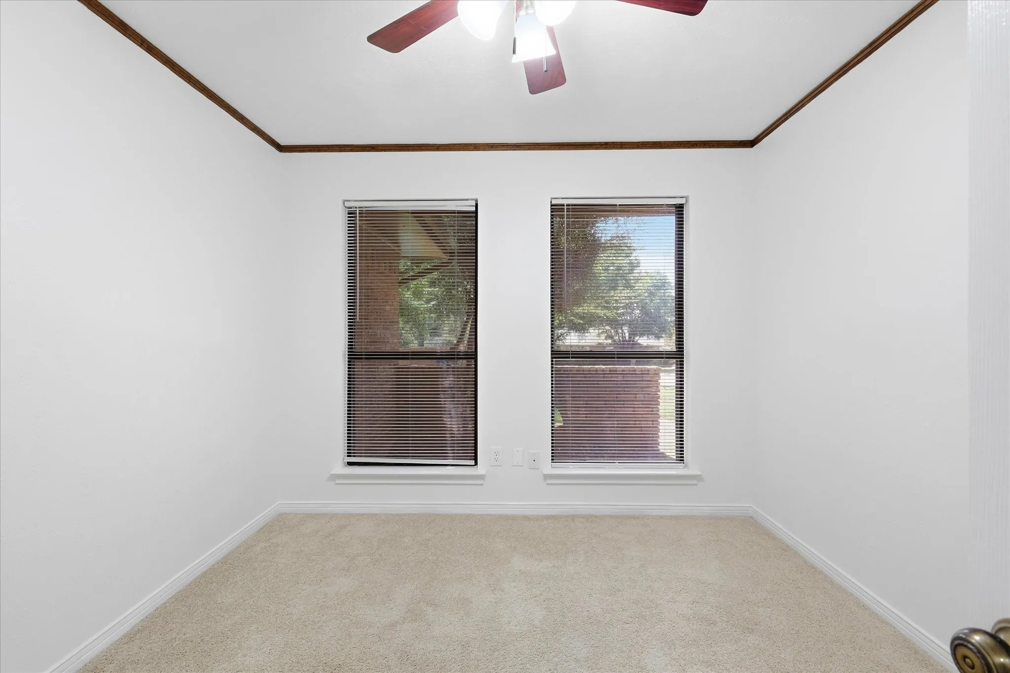 Single Family Residence For Rent in Denton County , 114 Stone Canyon Drive, Highland Village, Texas 75077, 4 Bedroom, 3 Bathroom, 2 Garage spaces, 2,607 Sqft, built in 1978, mls#21333302, Real Estate Agent in Highland Village, Homes For Rent in Denton county, Homes For Rent in Highland Village, Realtor in Highland Village Texas, Real Estate Brokerage Independent Realty Texas, Luminita Cordes Realtor