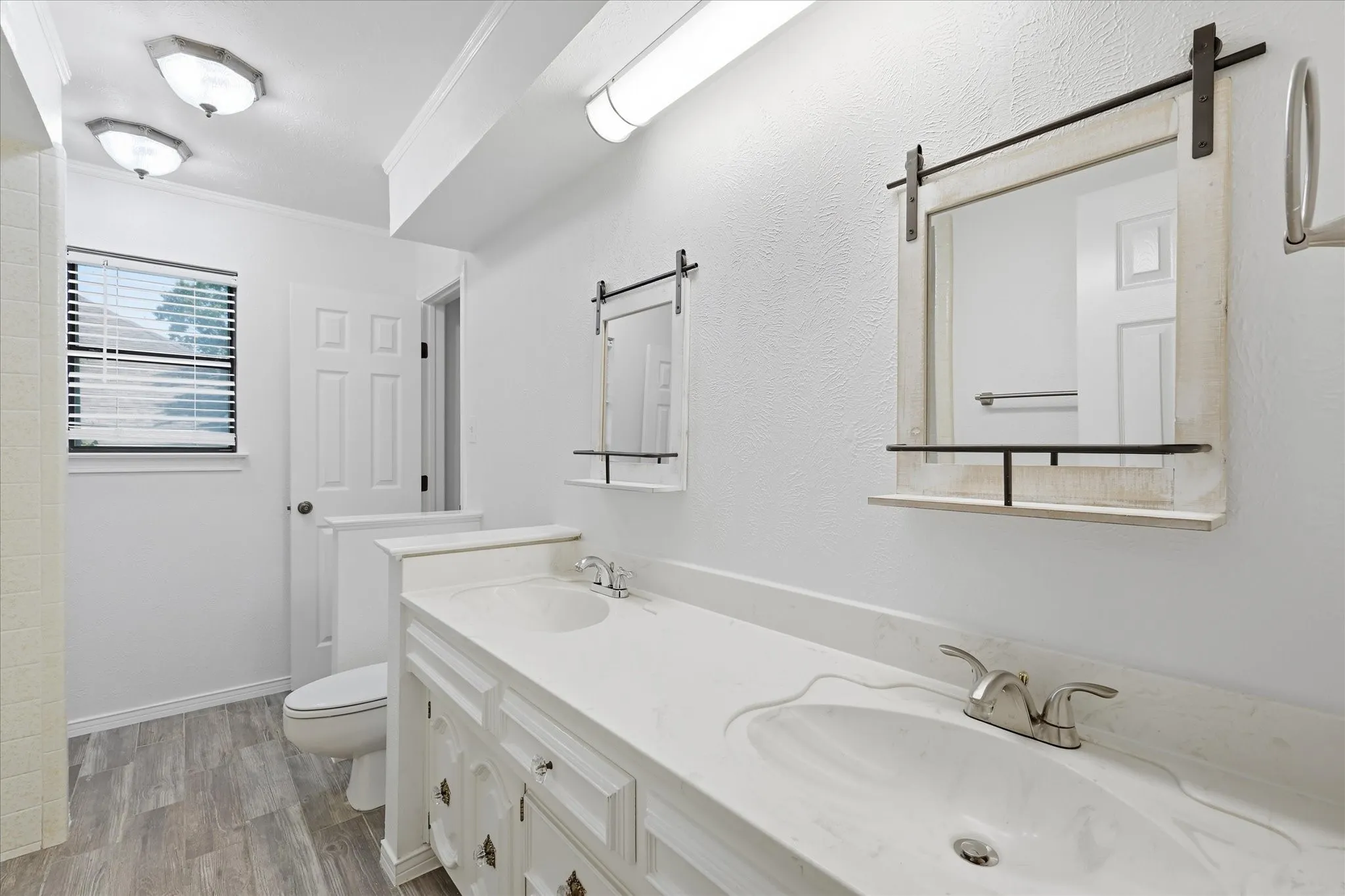 Single Family Residence For Rent in Denton County , 114 Stone Canyon Drive, Highland Village, Texas 75077, 4 Bedroom, 3 Bathroom, 2 Garage spaces, 2,607 Sqft, built in 1978, mls#21333302, Real Estate Agent in Highland Village, Homes For Rent in Denton county, Homes For Rent in Highland Village, Realtor in Highland Village Texas, Real Estate Brokerage Independent Realty Texas, Luminita Cordes Realtor