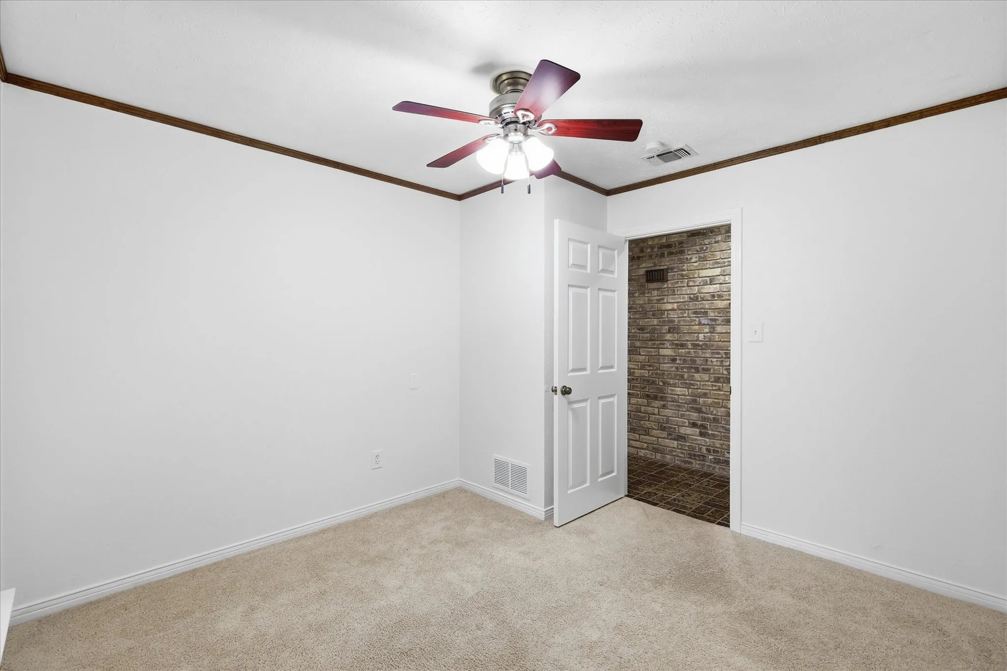 Single Family Residence For Rent in Denton County , 114 Stone Canyon Drive, Highland Village, Texas 75077, 4 Bedroom, 3 Bathroom, 2 Garage spaces, 2,607 Sqft, built in 1978, mls#21333302, Real Estate Agent in Highland Village, Homes For Rent in Denton county, Homes For Rent in Highland Village, Realtor in Highland Village Texas, Real Estate Brokerage Independent Realty Texas, Luminita Cordes Realtor