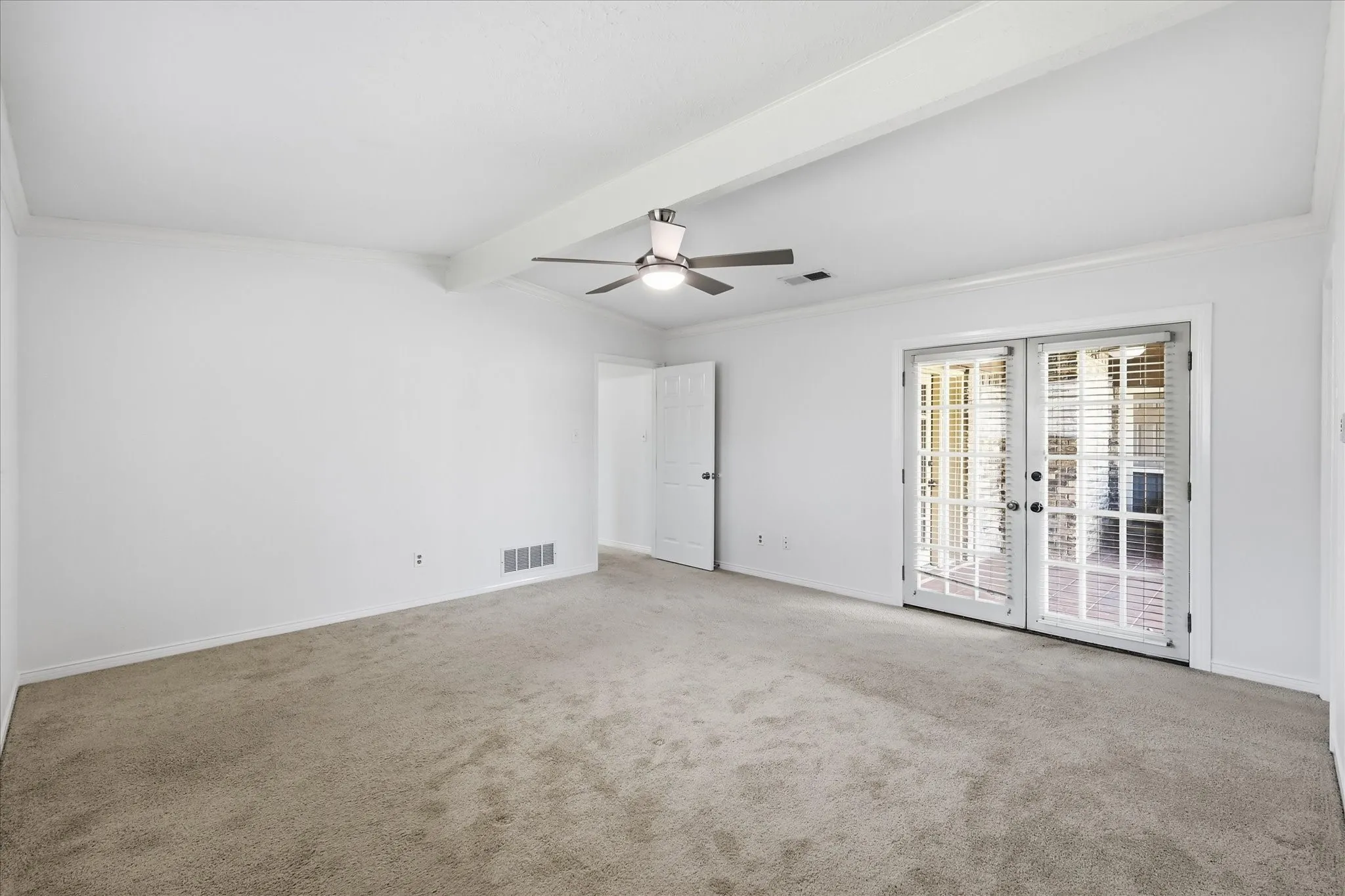 Single Family Residence For Rent in Denton County , 114 Stone Canyon Drive, Highland Village, Texas 75077, 4 Bedroom, 3 Bathroom, 2 Garage spaces, 2,607 Sqft, built in 1978, mls#21333302, Real Estate Agent in Highland Village, Homes For Rent in Denton county, Homes For Rent in Highland Village, Realtor in Highland Village Texas, Real Estate Brokerage Independent Realty Texas, Luminita Cordes Realtor