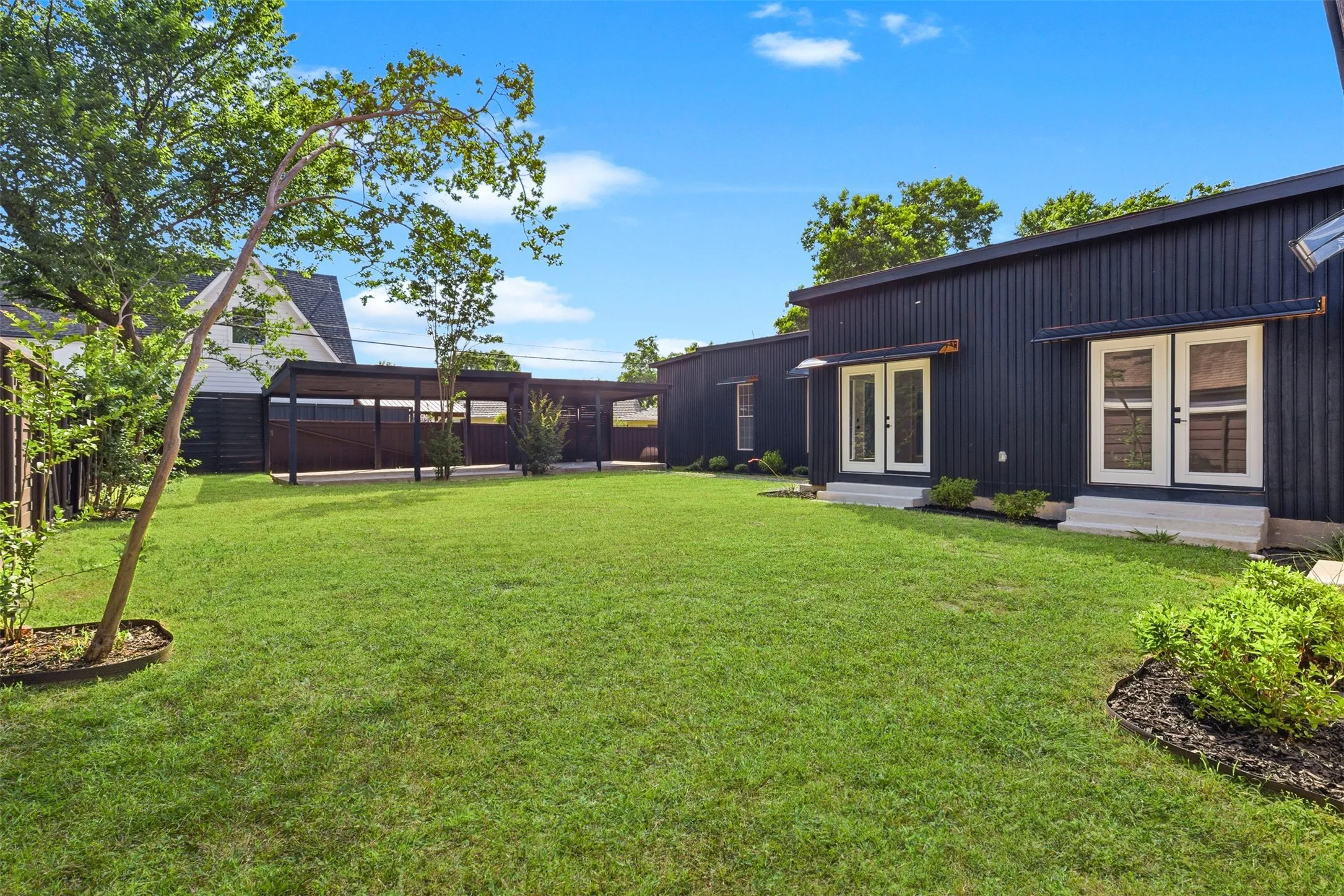 Single Family Residence For Sale in Dallas County , 1407 Tranquilla Drive, Dallas, Texas 75218, 4 Bedroom, 5 Bathroom, 2 Garage spaces, 4,397 Sqft, built in 1945, mls#21333737, Real Estate Agent in Dallas, Homes For Sale in Dallas county, Homes For Sale in Dallas, Realtor in Dallas Texas, Real Estate Brokerage Independent Realty Texas, Luminita Cordes Realtor