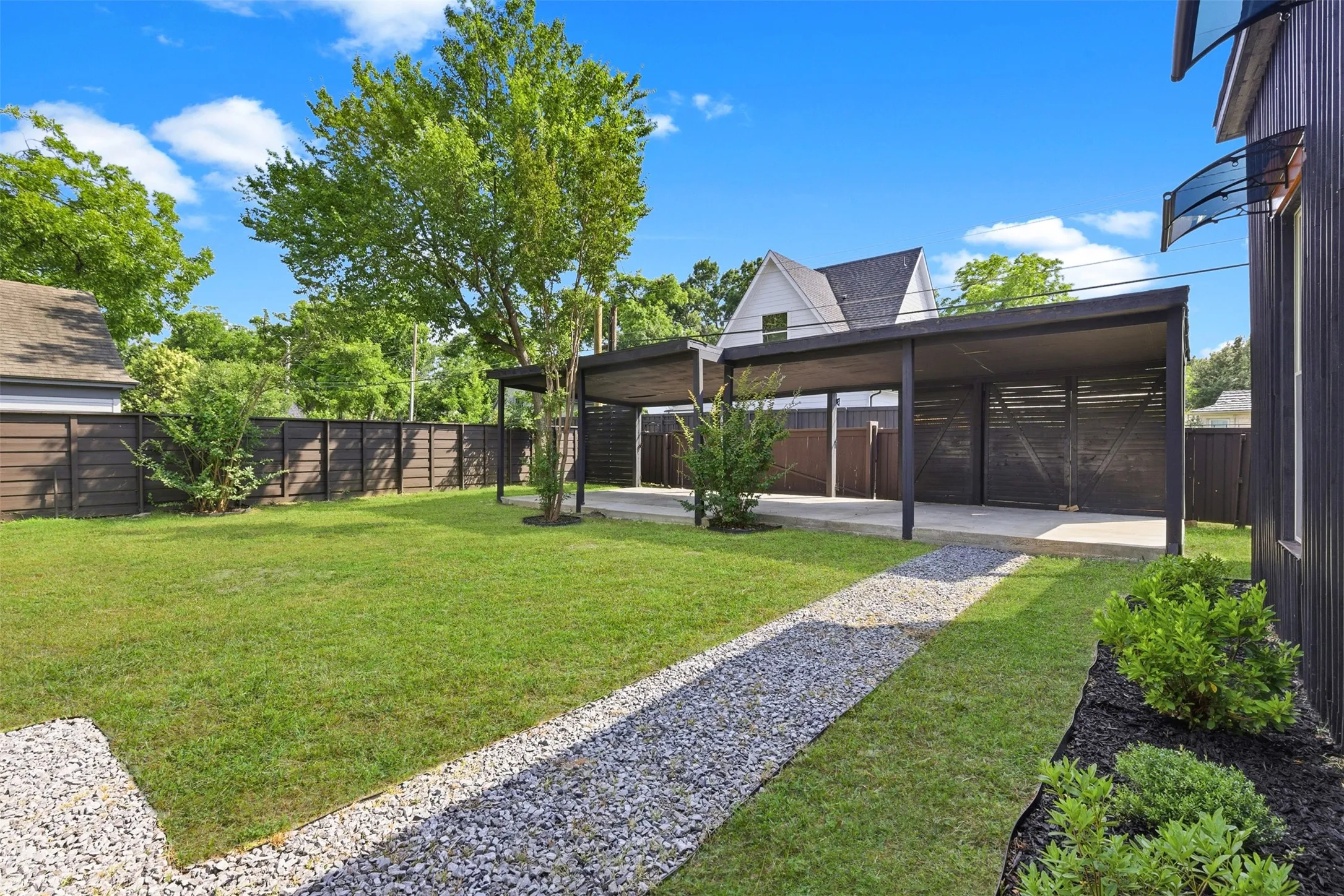 Single Family Residence For Sale in Dallas County , 1407 Tranquilla Drive, Dallas, Texas 75218, 4 Bedroom, 5 Bathroom, 2 Garage spaces, 4,397 Sqft, built in 1945, mls#21333737, Real Estate Agent in Dallas, Homes For Sale in Dallas county, Homes For Sale in Dallas, Realtor in Dallas Texas, Real Estate Brokerage Independent Realty Texas, Luminita Cordes Realtor