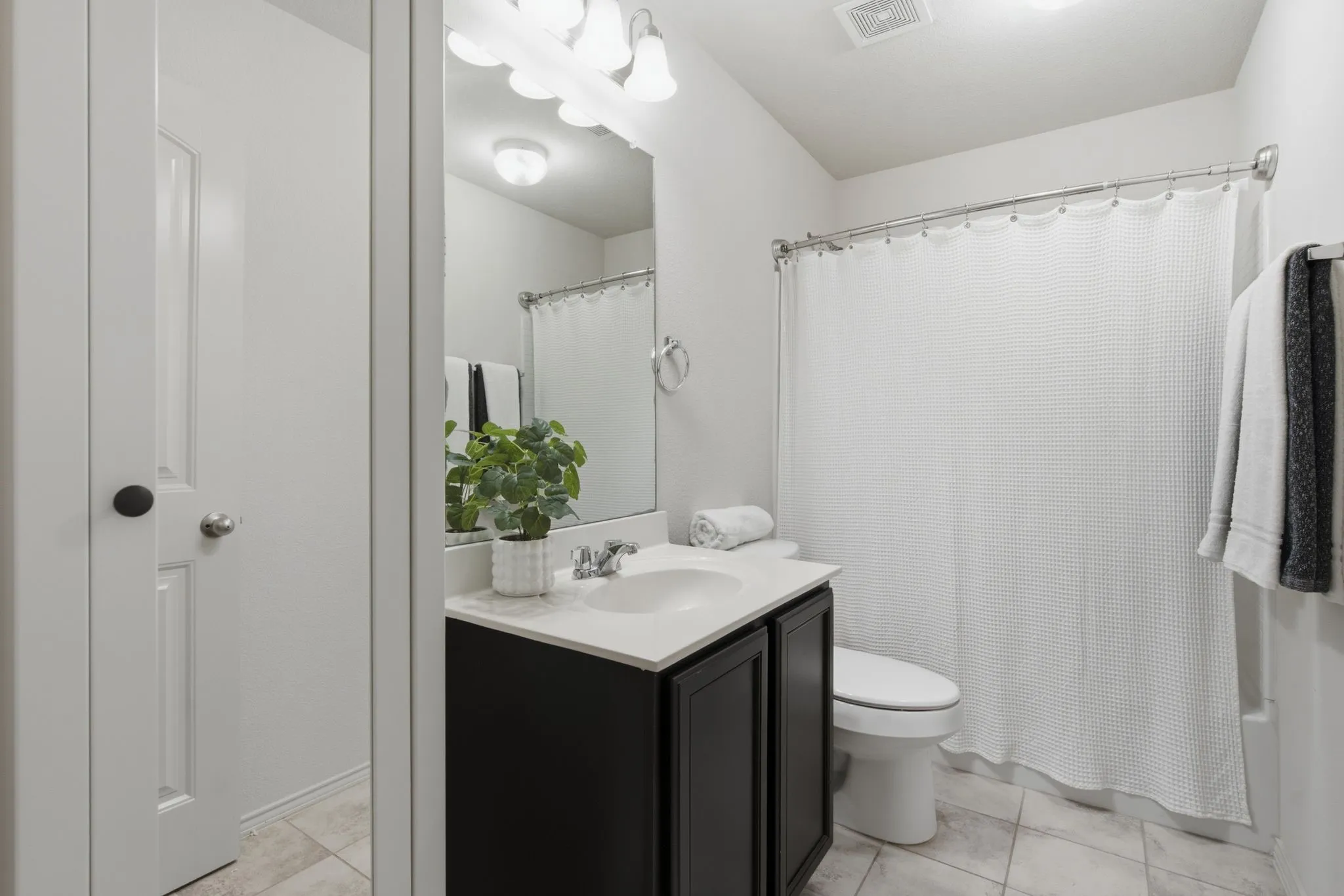 upstairs full bath