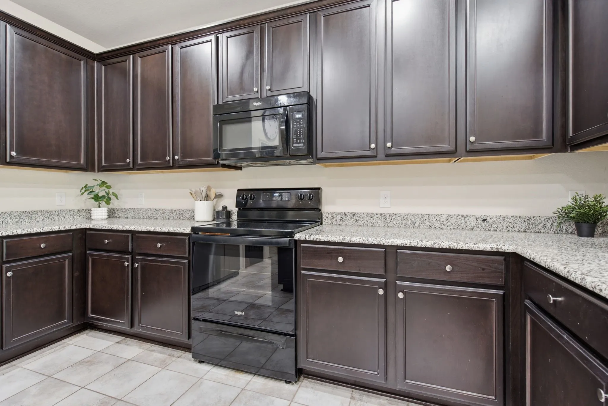Single Family Residence For Sale in Denton County , 5005 Marina Drive, Denton, Texas 76208, 4 Bedroom, 3 Bathroom, 2 Garage spaces, 2,608 Sqft, built in 2015, mls#21333268, Real Estate Agent in Denton, Homes For Sale in Denton county, Homes For Sale in Denton, Realtor in Denton Texas, Real Estate Brokerage Independent Realty Texas, Luminita Cordes Realtor