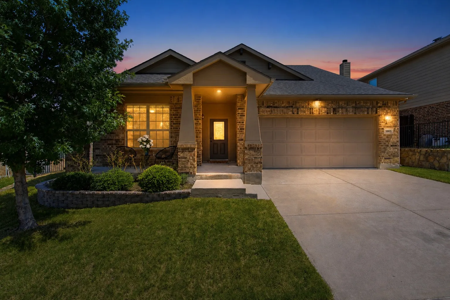 Single Family Residence For Sale in Denton County , 5005 Marina Drive, Denton, Texas 76208, 4 Bedroom, 3 Bathroom, 2 Garage spaces, 2,608 Sqft, built in 2015, mls#21333268, Real Estate Agent in Denton, Homes For Sale in Denton county, Homes For Sale in Denton, Realtor in Denton Texas, Real Estate Brokerage Independent Realty Texas, Luminita Cordes Realtor