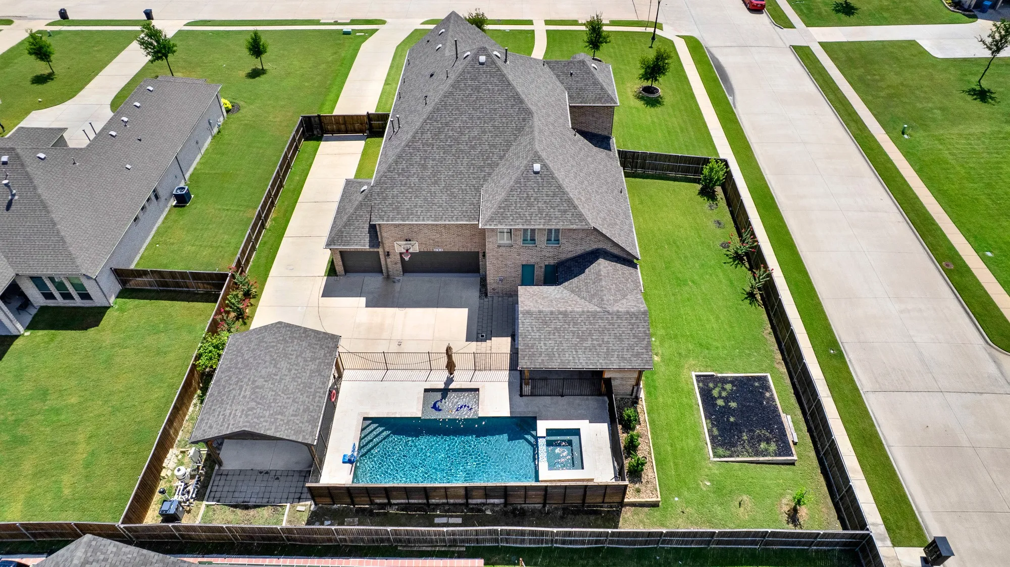 Single Family Residence For Sale in Dallas County , 295 Crystal Cove, Sunnyvale, Texas 75182, 6 Bedroom, 6 Bathroom, 3 Garage spaces, 4,800 Sqft, built in 2020, mls#21326828, Real Estate Agent in Sunnyvale, Homes For Sale in Dallas county, Homes For Sale in Sunnyvale, Realtor in Sunnyvale Texas, Real Estate Brokerage Independent Realty Texas, Luminita Cordes Realtor