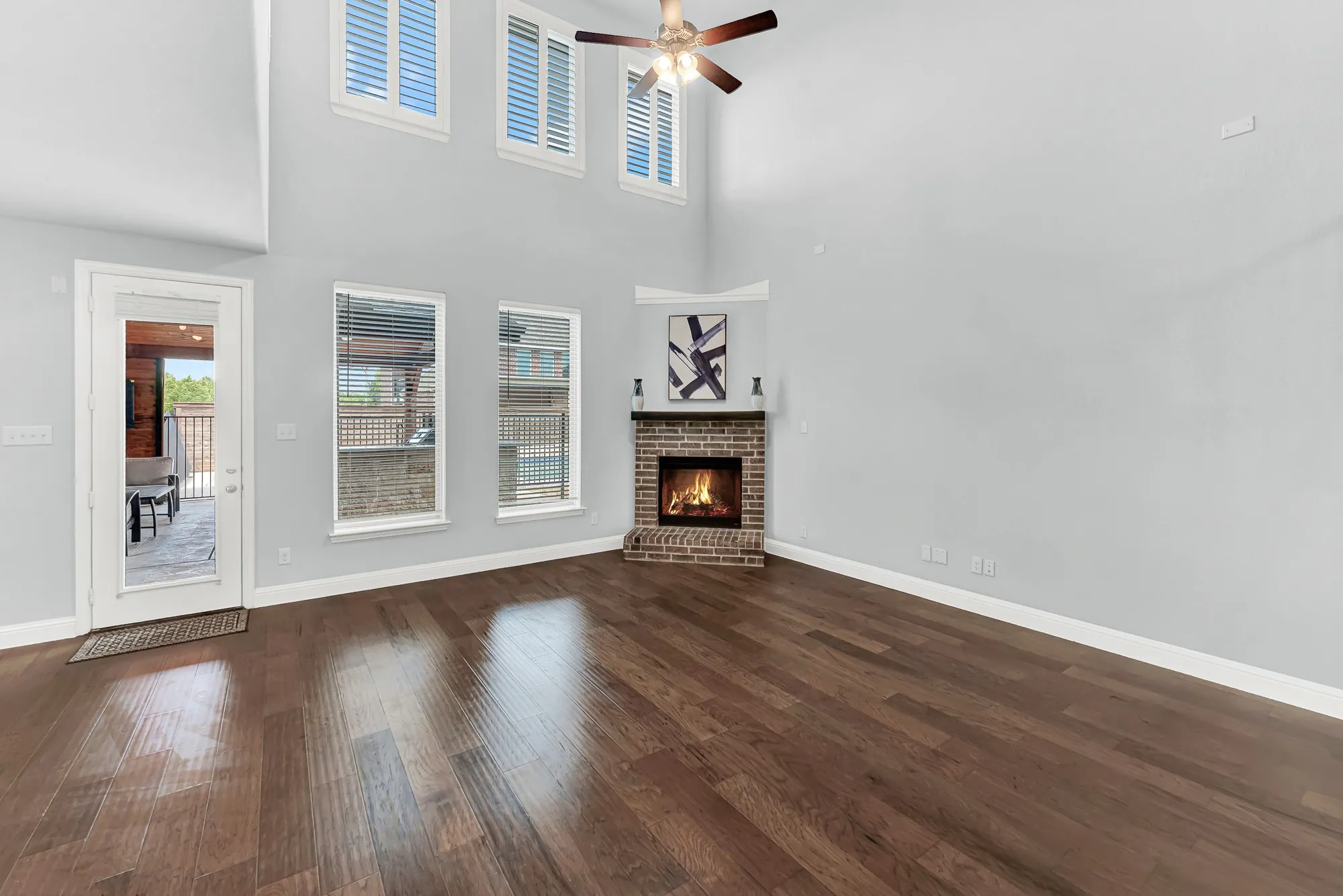 Single Family Residence For Sale in Dallas County , 295 Crystal Cove, Sunnyvale, Texas 75182, 6 Bedroom, 6 Bathroom, 3 Garage spaces, 4,800 Sqft, built in 2020, mls#21326828, Real Estate Agent in Sunnyvale, Homes For Sale in Dallas county, Homes For Sale in Sunnyvale, Realtor in Sunnyvale Texas, Real Estate Brokerage Independent Realty Texas, Luminita Cordes Realtor