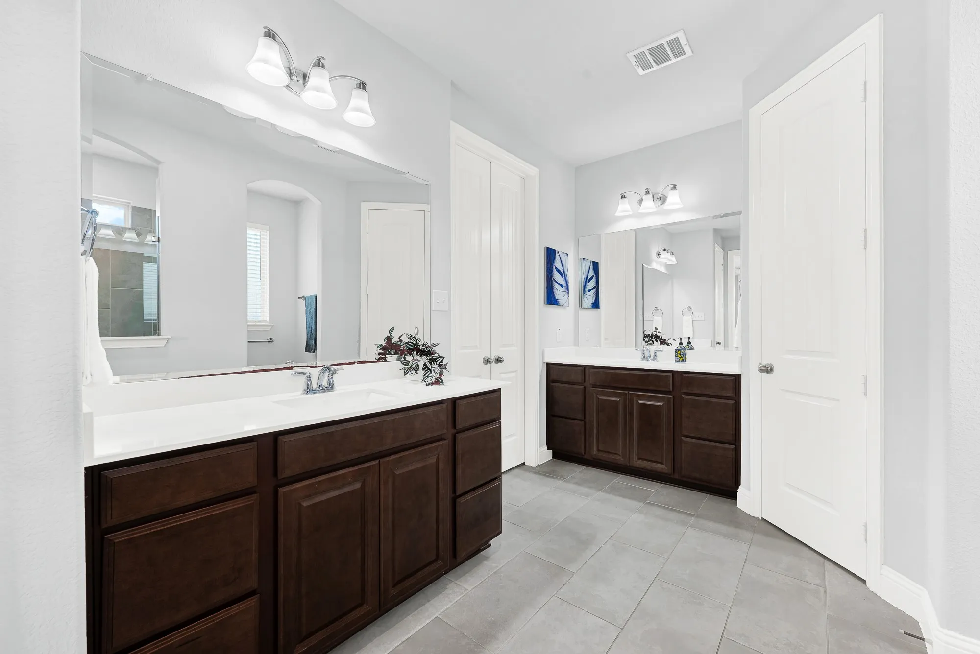 Single Family Residence For Sale in Dallas County , 295 Crystal Cove, Sunnyvale, Texas 75182, 6 Bedroom, 6 Bathroom, 3 Garage spaces, 4,800 Sqft, built in 2020, mls#21326828, Real Estate Agent in Sunnyvale, Homes For Sale in Dallas county, Homes For Sale in Sunnyvale, Realtor in Sunnyvale Texas, Real Estate Brokerage Independent Realty Texas, Luminita Cordes Realtor