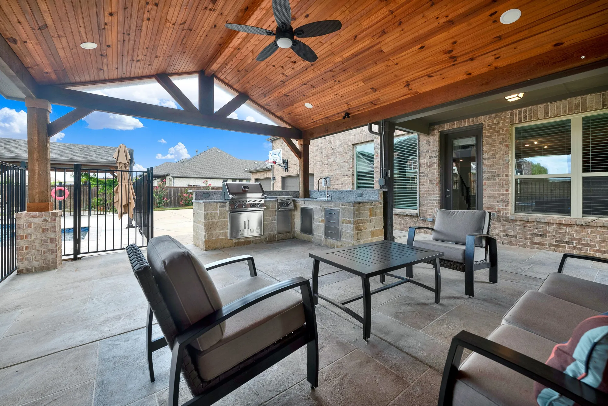 Single Family Residence For Sale in Dallas County , 295 Crystal Cove, Sunnyvale, Texas 75182, 6 Bedroom, 6 Bathroom, 3 Garage spaces, 4,800 Sqft, built in 2020, mls#21326828, Real Estate Agent in Sunnyvale, Homes For Sale in Dallas county, Homes For Sale in Sunnyvale, Realtor in Sunnyvale Texas, Real Estate Brokerage Independent Realty Texas, Luminita Cordes Realtor