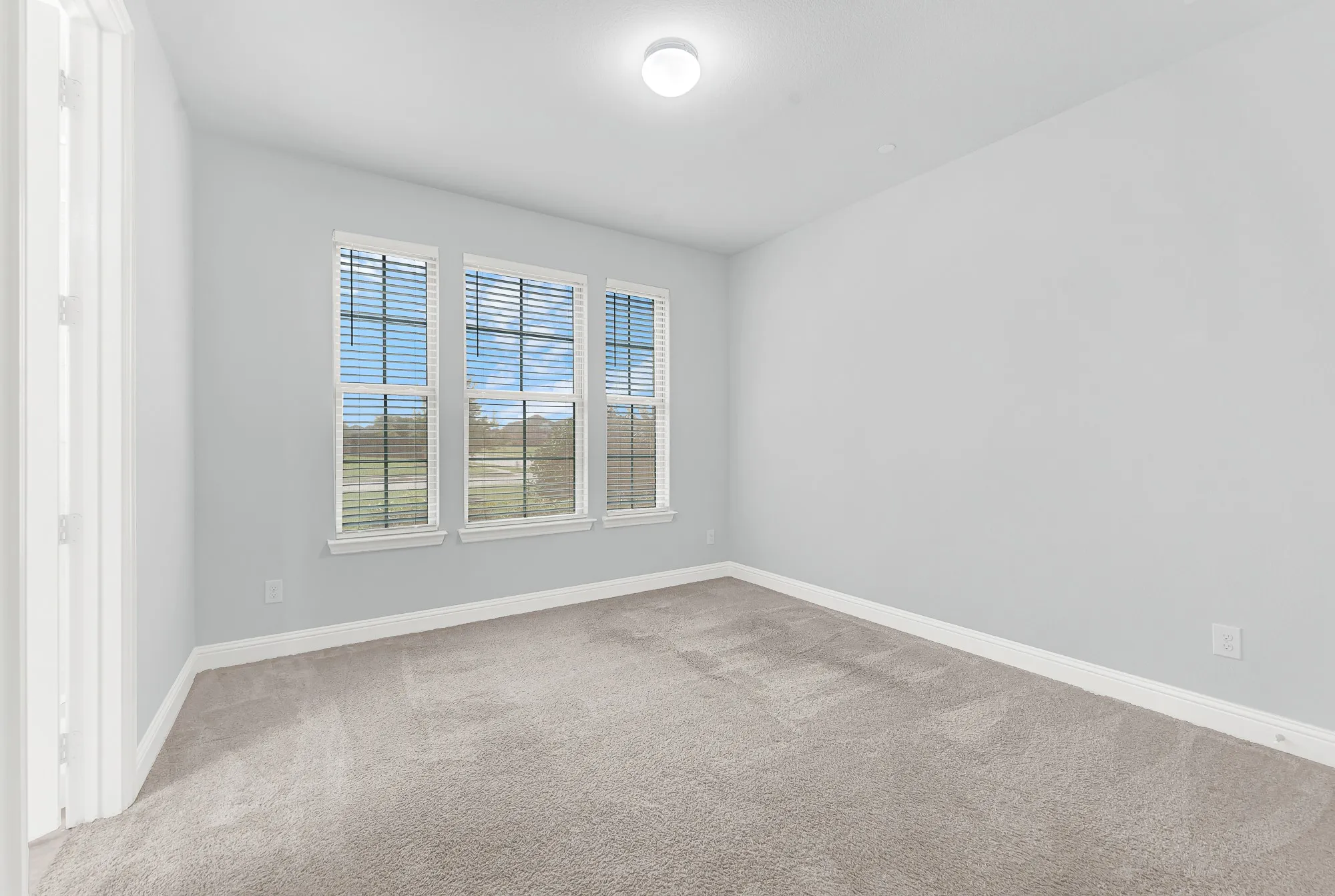 Single Family Residence For Sale in Dallas County , 295 Crystal Cove, Sunnyvale, Texas 75182, 6 Bedroom, 6 Bathroom, 3 Garage spaces, 4,800 Sqft, built in 2020, mls#21326828, Real Estate Agent in Sunnyvale, Homes For Sale in Dallas county, Homes For Sale in Sunnyvale, Realtor in Sunnyvale Texas, Real Estate Brokerage Independent Realty Texas, Luminita Cordes Realtor