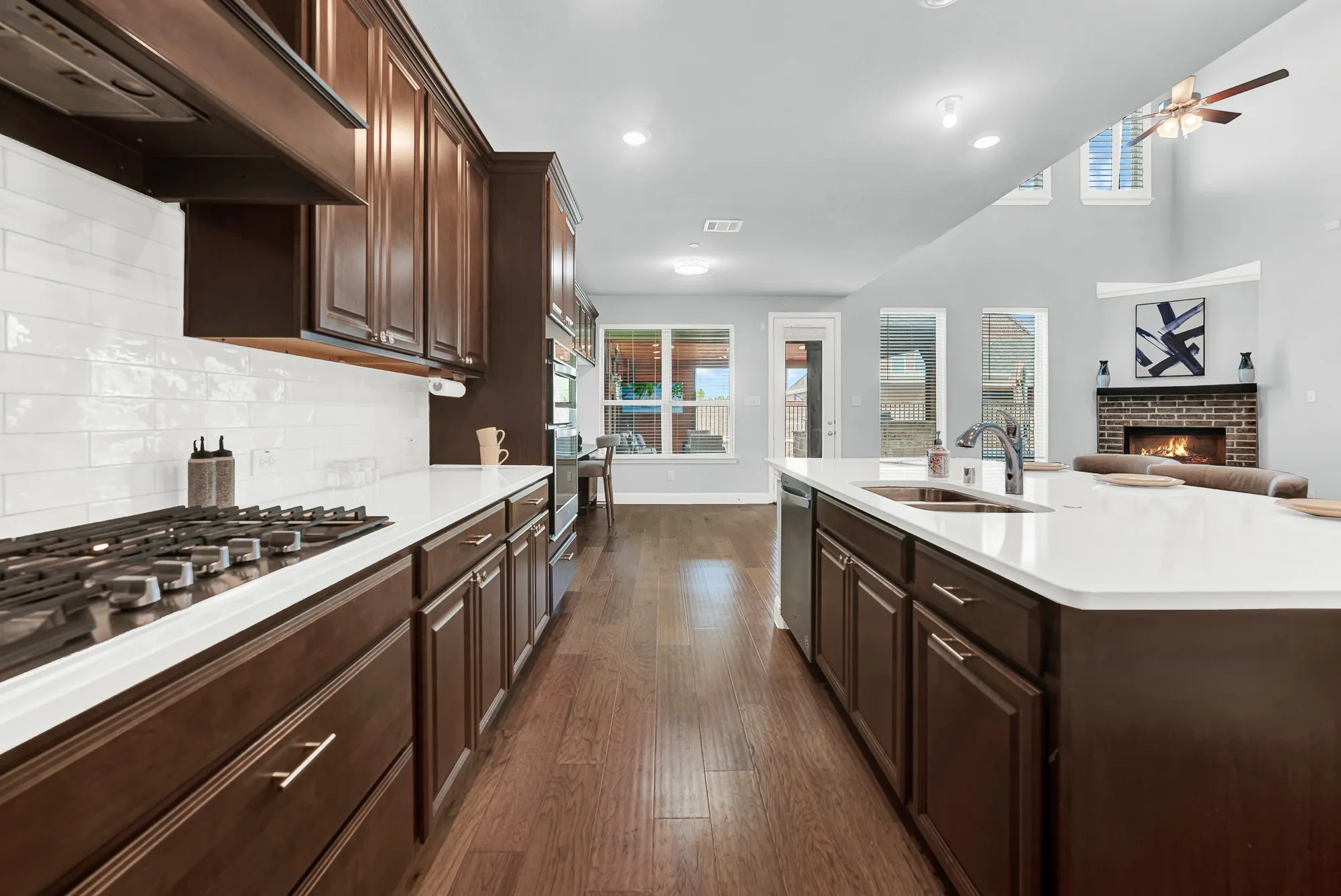 Single Family Residence For Sale in Dallas County , 295 Crystal Cove, Sunnyvale, Texas 75182, 6 Bedroom, 6 Bathroom, 3 Garage spaces, 4,800 Sqft, built in 2020, mls#21326828, Real Estate Agent in Sunnyvale, Homes For Sale in Dallas county, Homes For Sale in Sunnyvale, Realtor in Sunnyvale Texas, Real Estate Brokerage Independent Realty Texas, Luminita Cordes Realtor