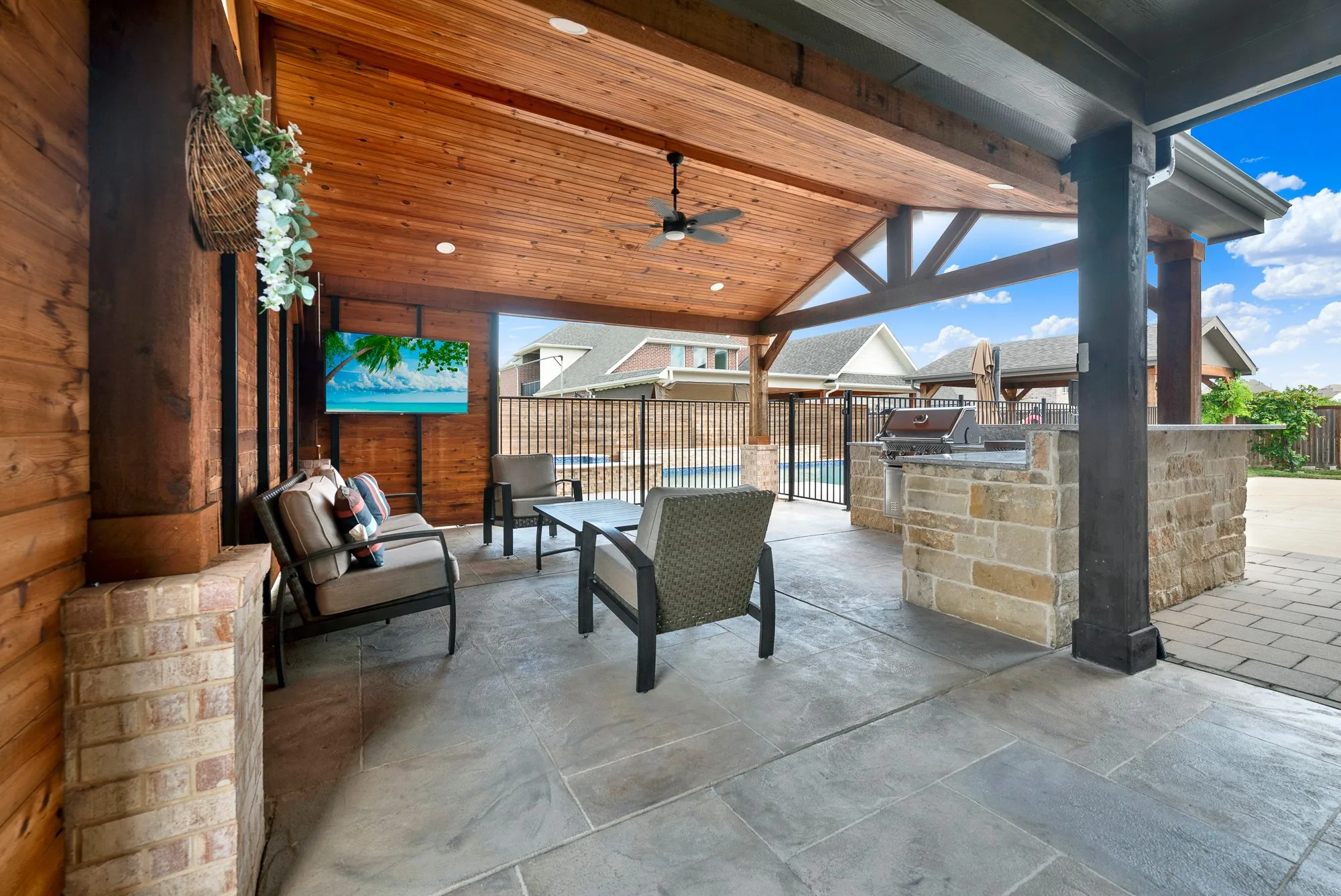Single Family Residence For Sale in Dallas County , 295 Crystal Cove, Sunnyvale, Texas 75182, 6 Bedroom, 6 Bathroom, 3 Garage spaces, 4,800 Sqft, built in 2020, mls#21326828, Real Estate Agent in Sunnyvale, Homes For Sale in Dallas county, Homes For Sale in Sunnyvale, Realtor in Sunnyvale Texas, Real Estate Brokerage Independent Realty Texas, Luminita Cordes Realtor