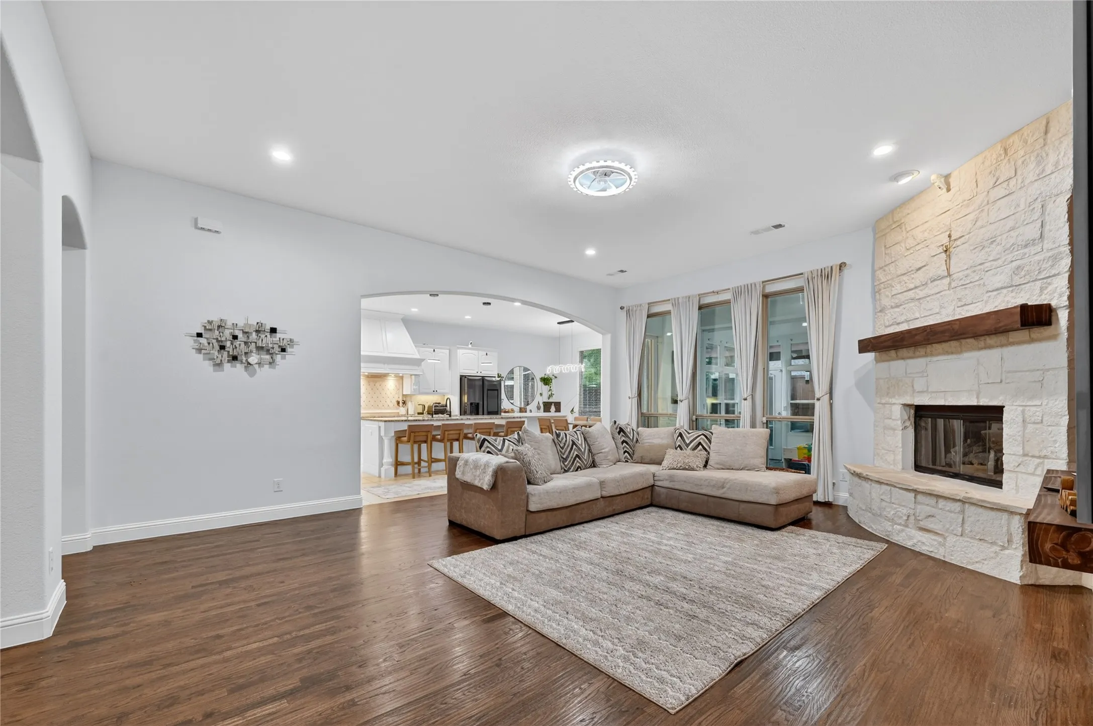 Single Family Residence For Rent in Collin County , 400 Trailside Drive, Prosper, Texas 75078, 4 Bedroom, 3 Bathroom, 3 Garage spaces, 3,028 Sqft, built in 2014, mls#21333725, Real Estate Agent in Prosper, Homes For Rent in Collin county, Homes For Rent in Prosper, Realtor in Prosper Texas, Real Estate Brokerage Independent Realty Texas, Luminita Cordes Realtor