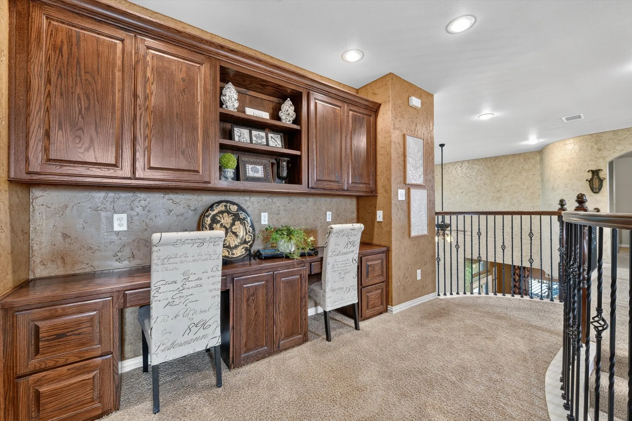 Single Family Residence For Sale in Johnson County , 1200 Madera Drive, Burleson, Texas 76028, 4 Bedroom, 4 Bathroom, 3 Garage spaces, 3,732 Sqft, built in 2010, mls#21331330, Real Estate Agent in Burleson, Homes For Sale in Johnson county, Homes For Sale in Burleson, Realtor in Burleson Texas, Real Estate Brokerage Independent Realty Texas, Luminita Cordes Realtor