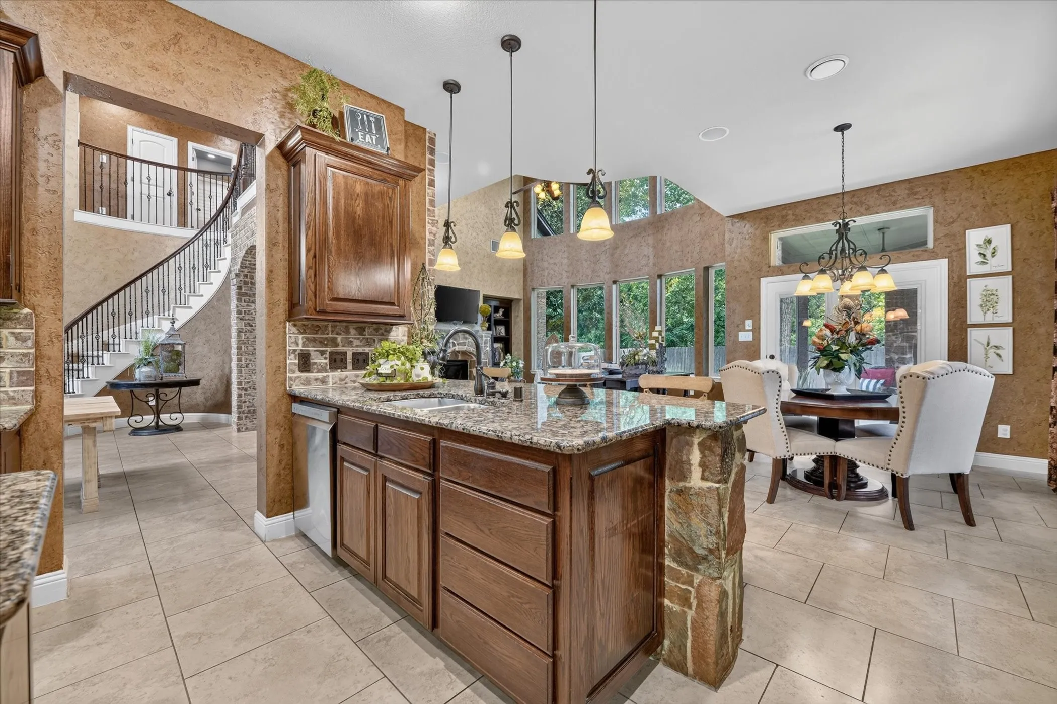 Single Family Residence For Sale in Johnson County , 1200 Madera Drive, Burleson, Texas 76028, 4 Bedroom, 4 Bathroom, 3 Garage spaces, 3,732 Sqft, built in 2010, mls#21331330, Real Estate Agent in Burleson, Homes For Sale in Johnson county, Homes For Sale in Burleson, Realtor in Burleson Texas, Real Estate Brokerage Independent Realty Texas, Luminita Cordes Realtor