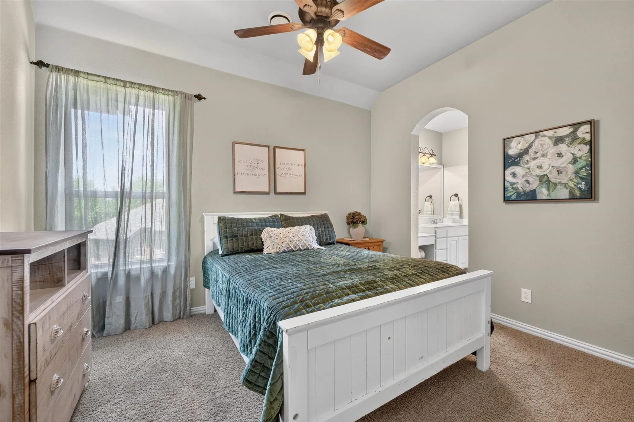 Single Family Residence For Sale in Johnson County , 1200 Madera Drive, Burleson, Texas 76028, 4 Bedroom, 4 Bathroom, 3 Garage spaces, 3,732 Sqft, built in 2010, mls#21331330, Real Estate Agent in Burleson, Homes For Sale in Johnson county, Homes For Sale in Burleson, Realtor in Burleson Texas, Real Estate Brokerage Independent Realty Texas, Luminita Cordes Realtor