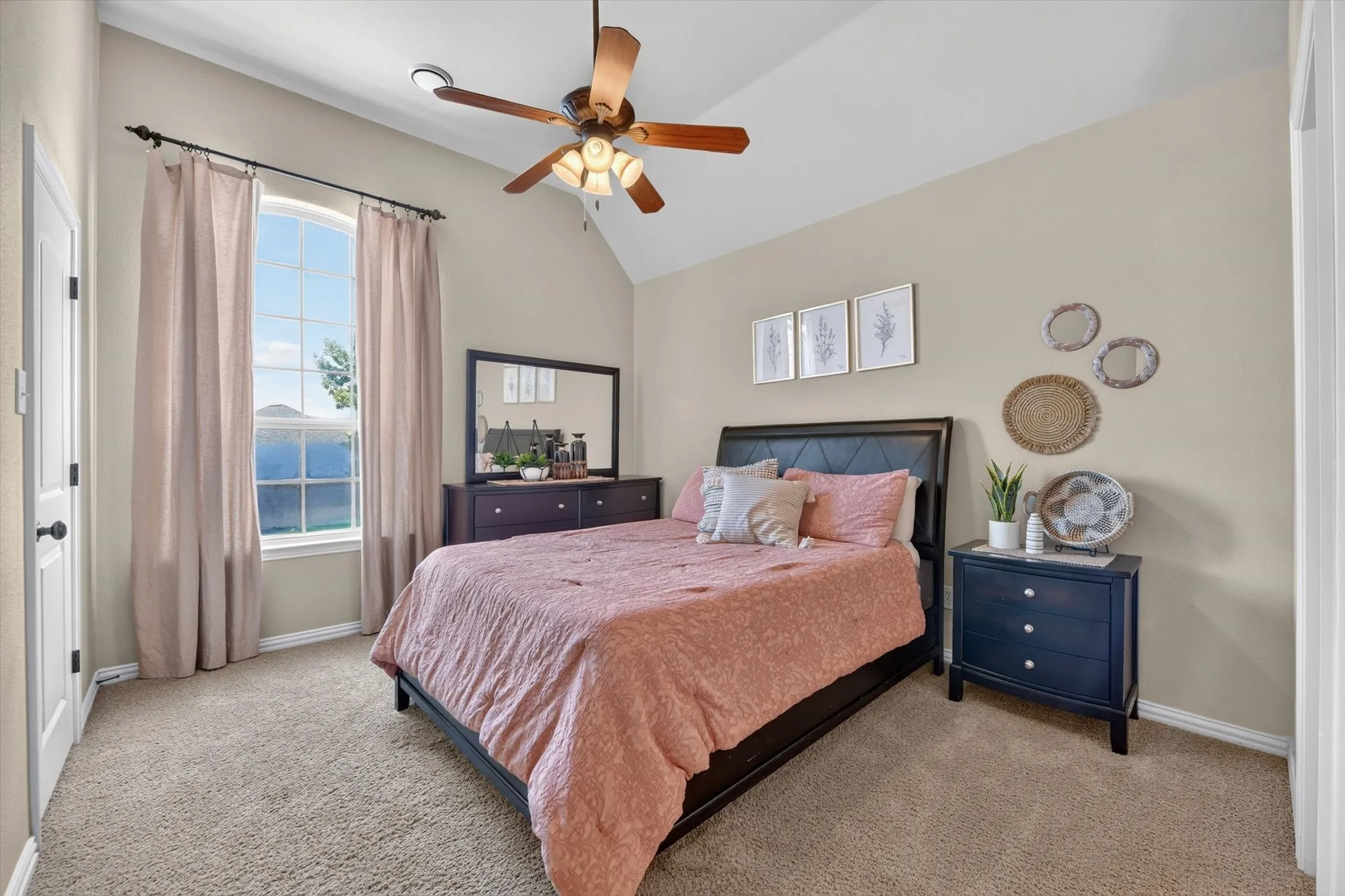 Single Family Residence For Sale in Johnson County , 1200 Madera Drive, Burleson, Texas 76028, 4 Bedroom, 4 Bathroom, 3 Garage spaces, 3,732 Sqft, built in 2010, mls#21331330, Real Estate Agent in Burleson, Homes For Sale in Johnson county, Homes For Sale in Burleson, Realtor in Burleson Texas, Real Estate Brokerage Independent Realty Texas, Luminita Cordes Realtor