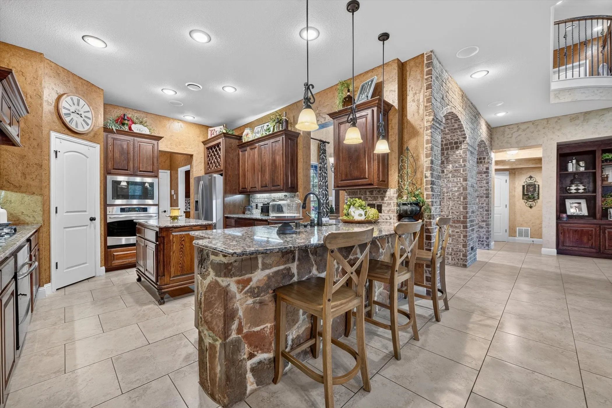 Single Family Residence For Sale in Johnson County , 1200 Madera Drive, Burleson, Texas 76028, 4 Bedroom, 4 Bathroom, 3 Garage spaces, 3,732 Sqft, built in 2010, mls#21331330, Real Estate Agent in Burleson, Homes For Sale in Johnson county, Homes For Sale in Burleson, Realtor in Burleson Texas, Real Estate Brokerage Independent Realty Texas, Luminita Cordes Realtor