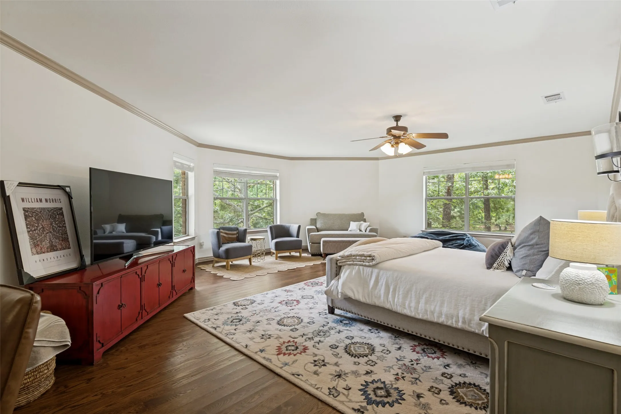 Single Family Residence For Sale in Hunt County , 9011 Texas Trail, Terrell, Texas 75160, 3 Bedroom, 3 Bathroom, 3 Garage spaces, 2,863 Sqft, built in 2003, mls#21307702, Real Estate Agent in Terrell, Homes For Sale in Hunt county, Homes For Sale in Terrell, Realtor in Terrell Texas, Real Estate Brokerage Independent Realty Texas, Luminita Cordes Realtor