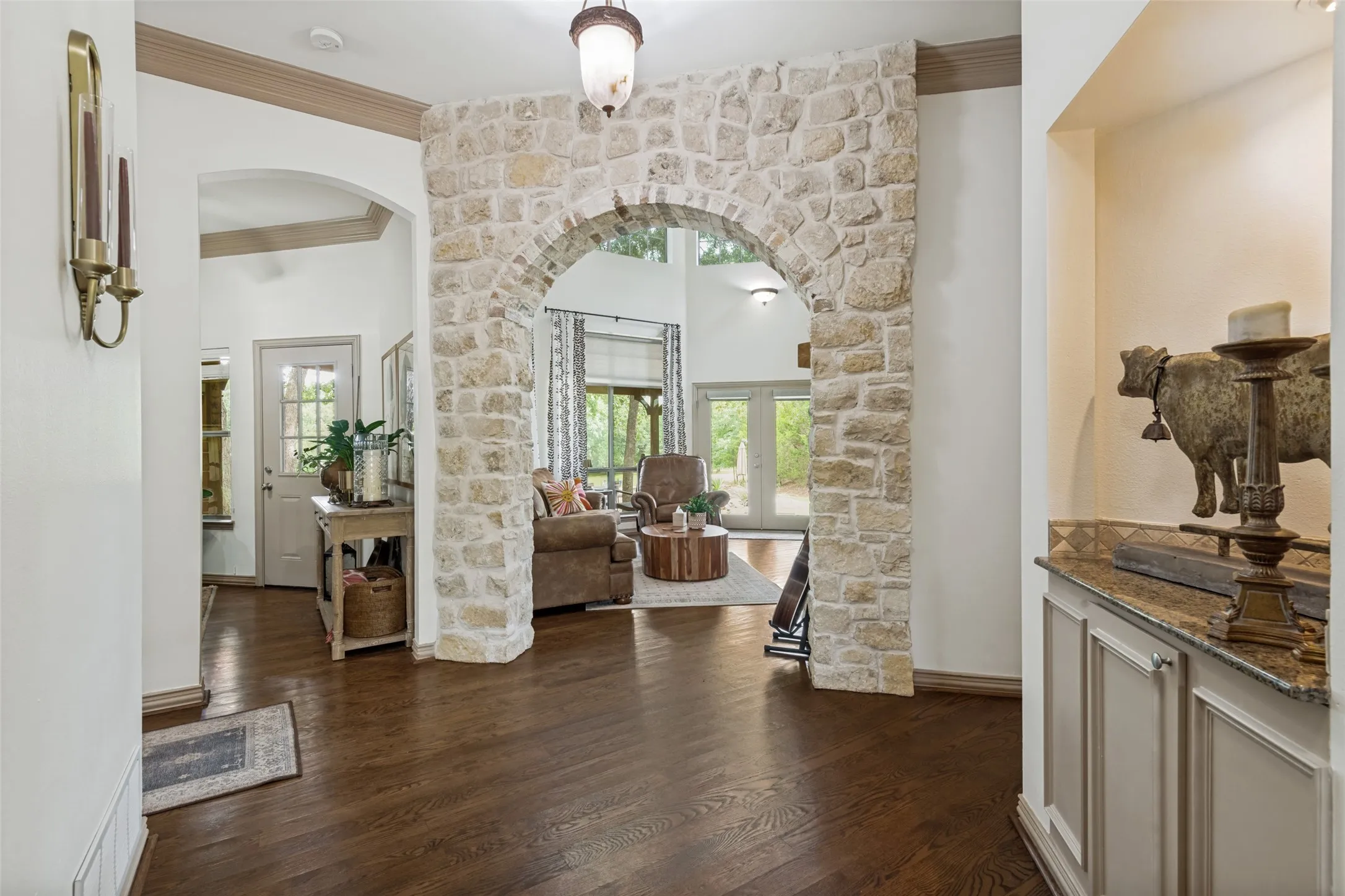 Single Family Residence For Sale in Hunt County , 9011 Texas Trail, Terrell, Texas 75160, 3 Bedroom, 3 Bathroom, 3 Garage spaces, 2,863 Sqft, built in 2003, mls#21307702, Real Estate Agent in Terrell, Homes For Sale in Hunt county, Homes For Sale in Terrell, Realtor in Terrell Texas, Real Estate Brokerage Independent Realty Texas, Luminita Cordes Realtor