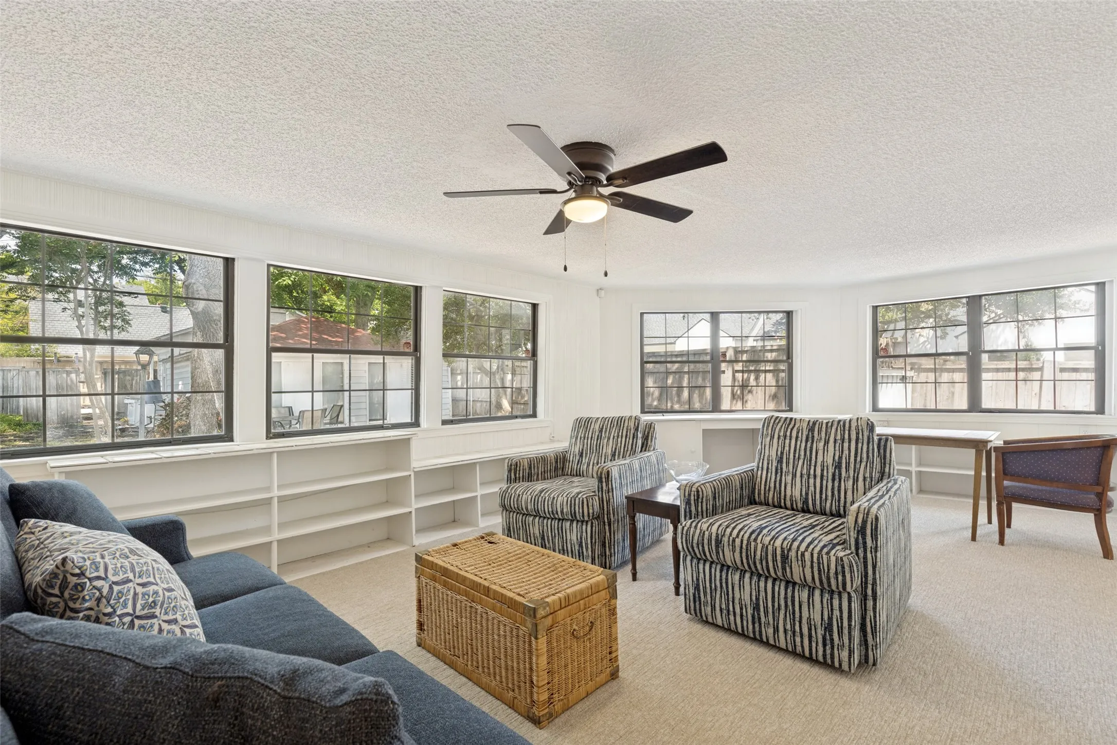Single Family Residence For Rent in Dallas County , 3528 Mockingbird Lane, Highland Park, Texas 75205, 3 Bedroom, 3 Bathroom, Garage spaces, 3,335 Sqft, built in 1923, mls#21313762, Real Estate Agent in Highland Park, Homes For Rent in Dallas county, Homes For Rent in Highland Park, Realtor in Highland Park Texas, Real Estate Brokerage Independent Realty Texas, Luminita Cordes Realtor
