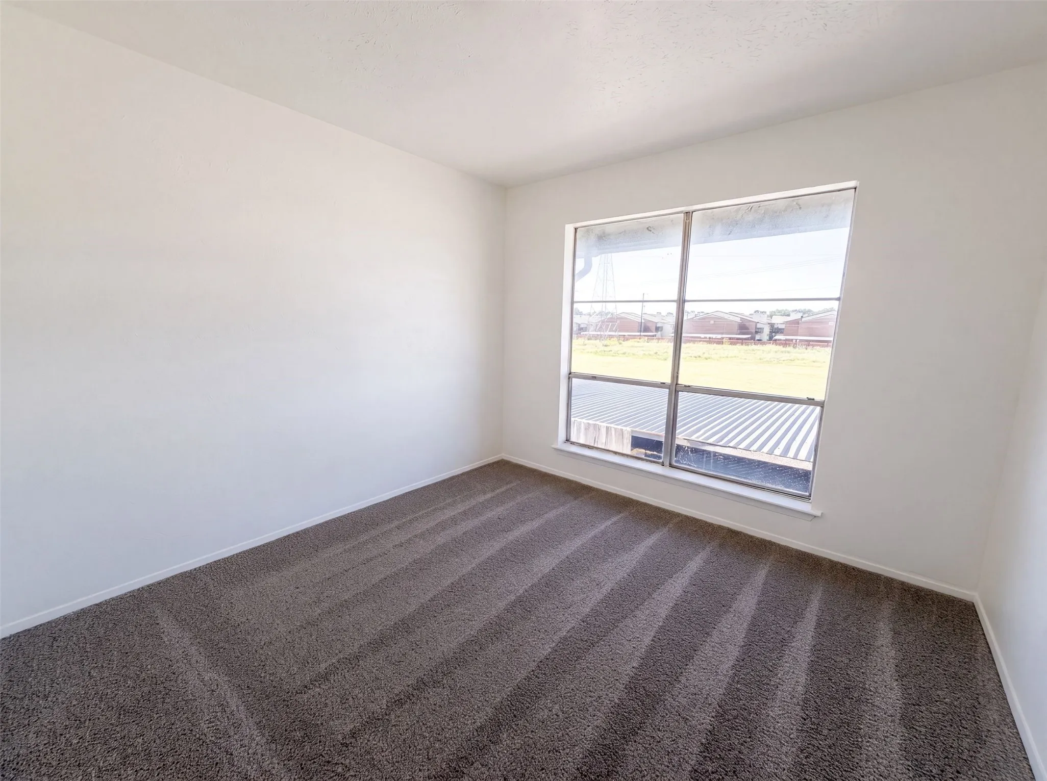 Townhouse For Sale in Dallas County , 260 Rolling Hills Place, Lancaster, Texas 75146, 3 Bedroom, 3 Bathroom, 2 Garage spaces, 1,514 Sqft, built in 1973, mls#21333745, Real Estate Agent in Lancaster, Homes For Sale in Dallas county, Homes For Sale in Lancaster, Realtor in Lancaster Texas, Real Estate Brokerage Independent Realty Texas, Luminita Cordes Realtor