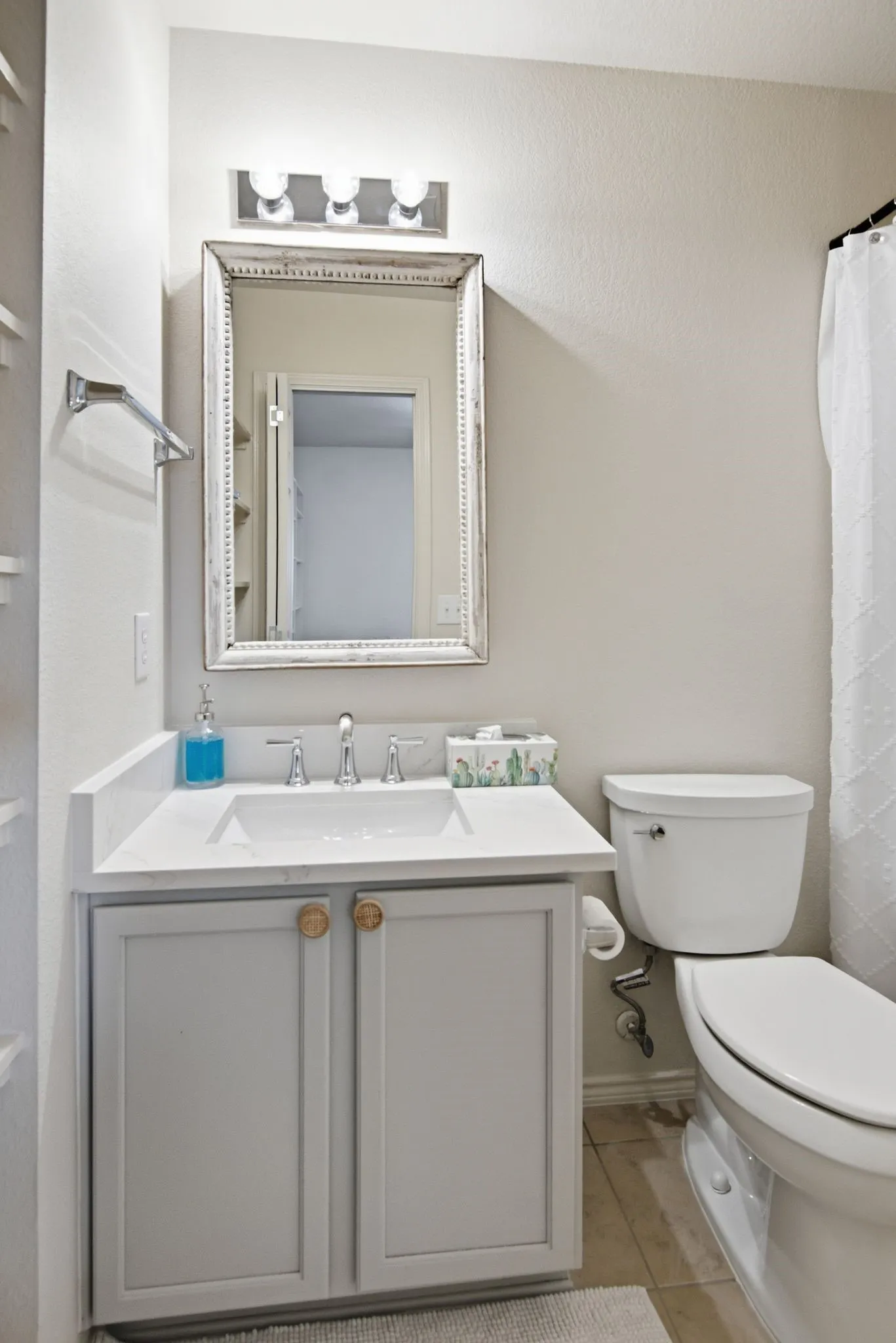 Single Family Residence For Sale in Tarrant County , 10812 Astor Drive, Fort Worth, Texas 76244, 2 Bedroom, 3 Bathroom, 2 Garage spaces, 1,184 Sqft, built in 2006, mls#21331876, Real Estate Agent in Fort Worth, Homes For Sale in Tarrant county, Homes For Sale in Fort Worth, Realtor in Fort Worth Texas, Real Estate Brokerage Independent Realty Texas, Luminita Cordes Realtor