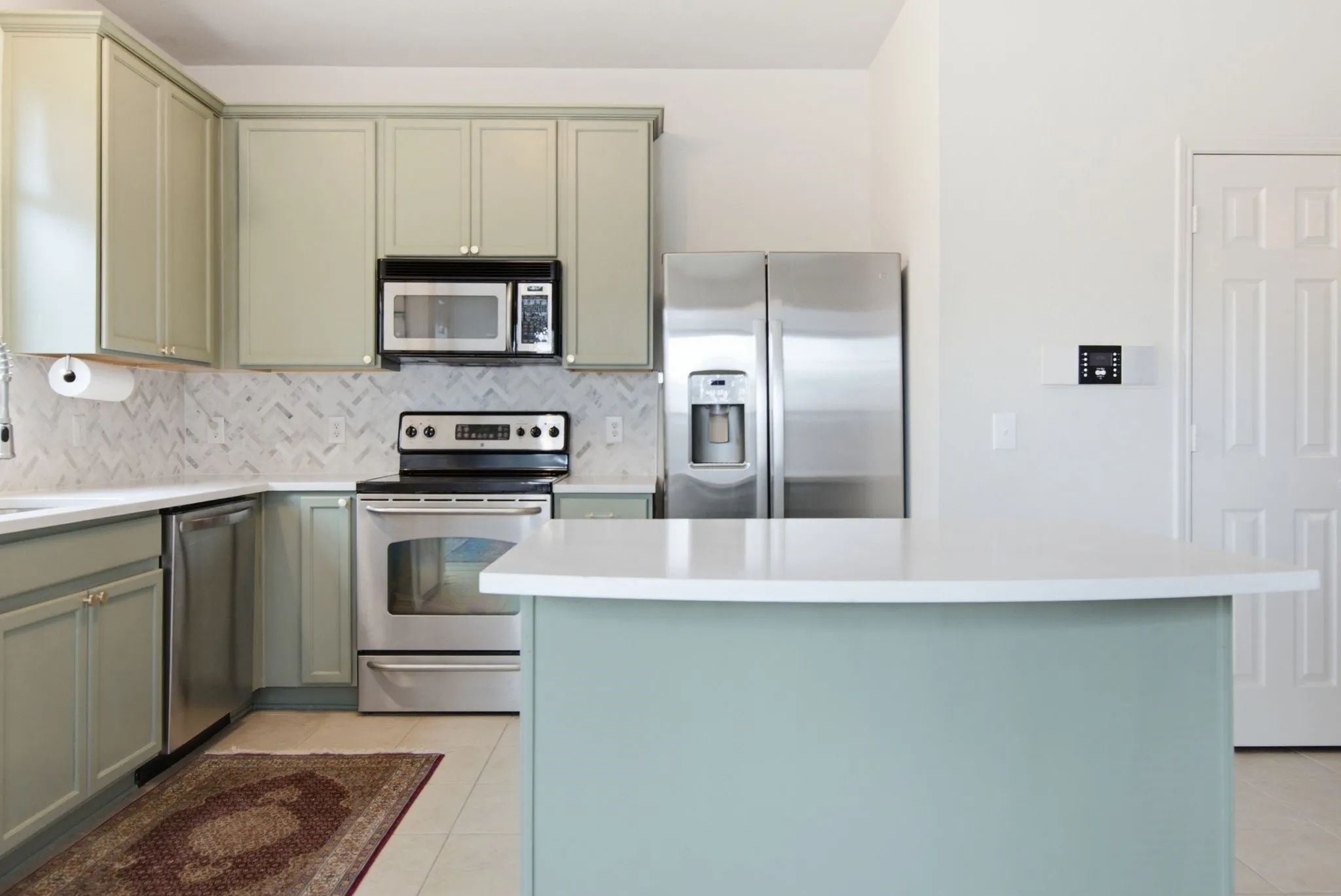 Single Family Residence For Sale in Tarrant County , 10812 Astor Drive, Fort Worth, Texas 76244, 2 Bedroom, 3 Bathroom, 2 Garage spaces, 1,184 Sqft, built in 2006, mls#21331876, Real Estate Agent in Fort Worth, Homes For Sale in Tarrant county, Homes For Sale in Fort Worth, Realtor in Fort Worth Texas, Real Estate Brokerage Independent Realty Texas, Luminita Cordes Realtor