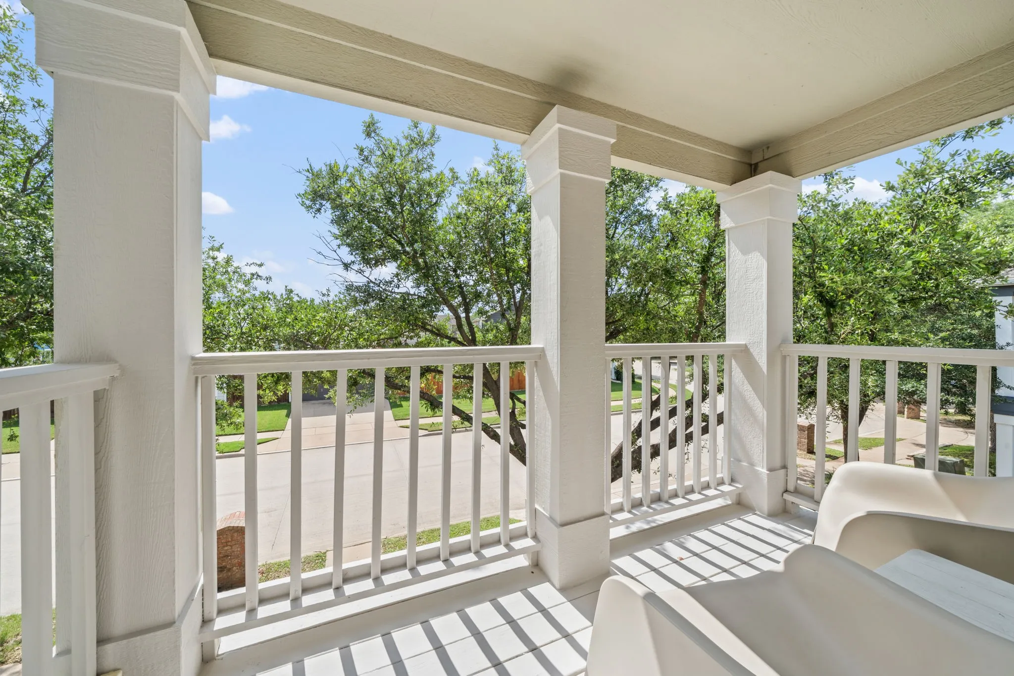 Single Family Residence For Sale in Tarrant County , 10812 Astor Drive, Fort Worth, Texas 76244, 2 Bedroom, 3 Bathroom, 2 Garage spaces, 1,184 Sqft, built in 2006, mls#21331876, Real Estate Agent in Fort Worth, Homes For Sale in Tarrant county, Homes For Sale in Fort Worth, Realtor in Fort Worth Texas, Real Estate Brokerage Independent Realty Texas, Luminita Cordes Realtor