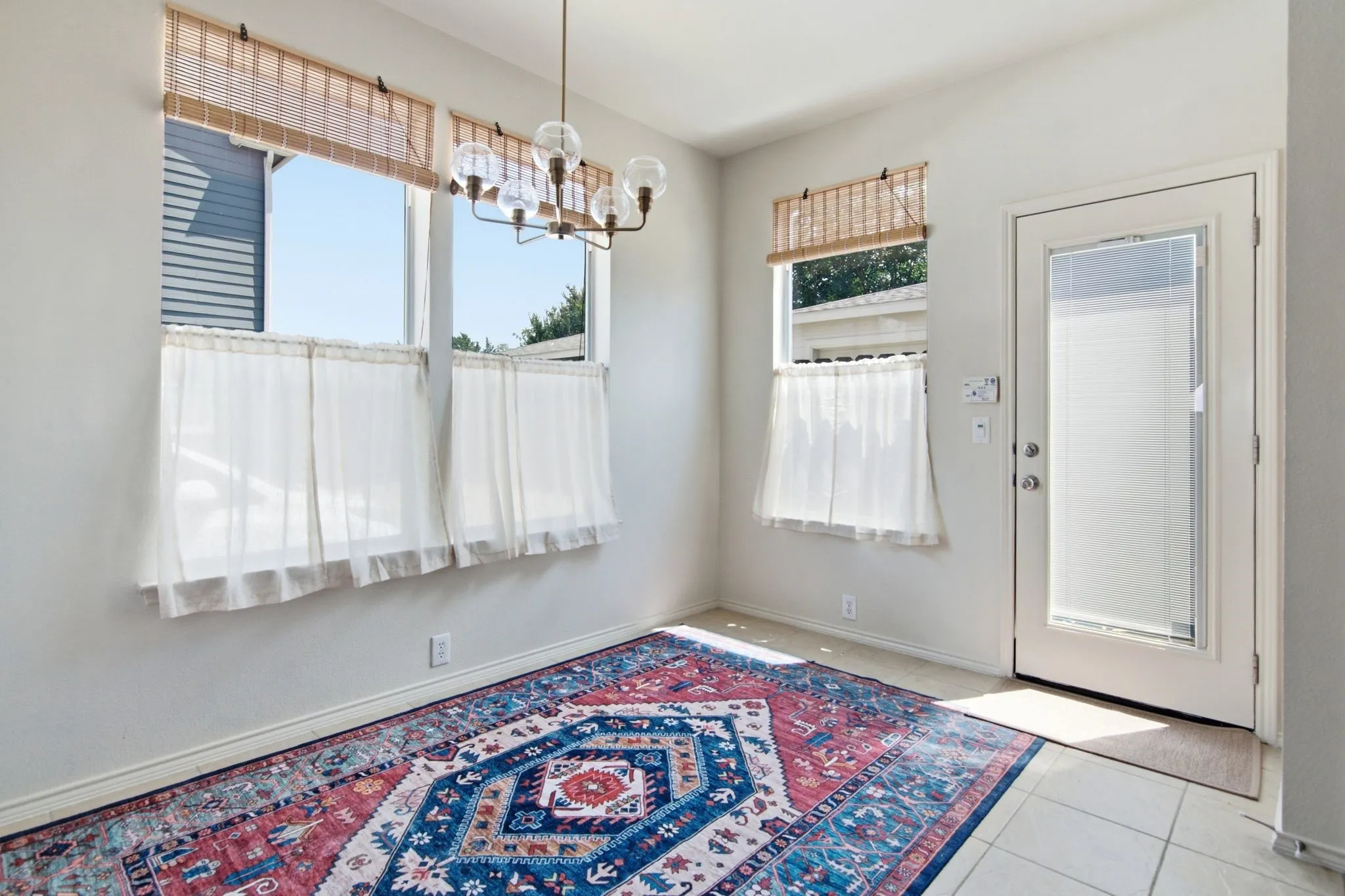 Single Family Residence For Sale in Tarrant County , 10812 Astor Drive, Fort Worth, Texas 76244, 2 Bedroom, 3 Bathroom, 2 Garage spaces, 1,184 Sqft, built in 2006, mls#21331876, Real Estate Agent in Fort Worth, Homes For Sale in Tarrant county, Homes For Sale in Fort Worth, Realtor in Fort Worth Texas, Real Estate Brokerage Independent Realty Texas, Luminita Cordes Realtor