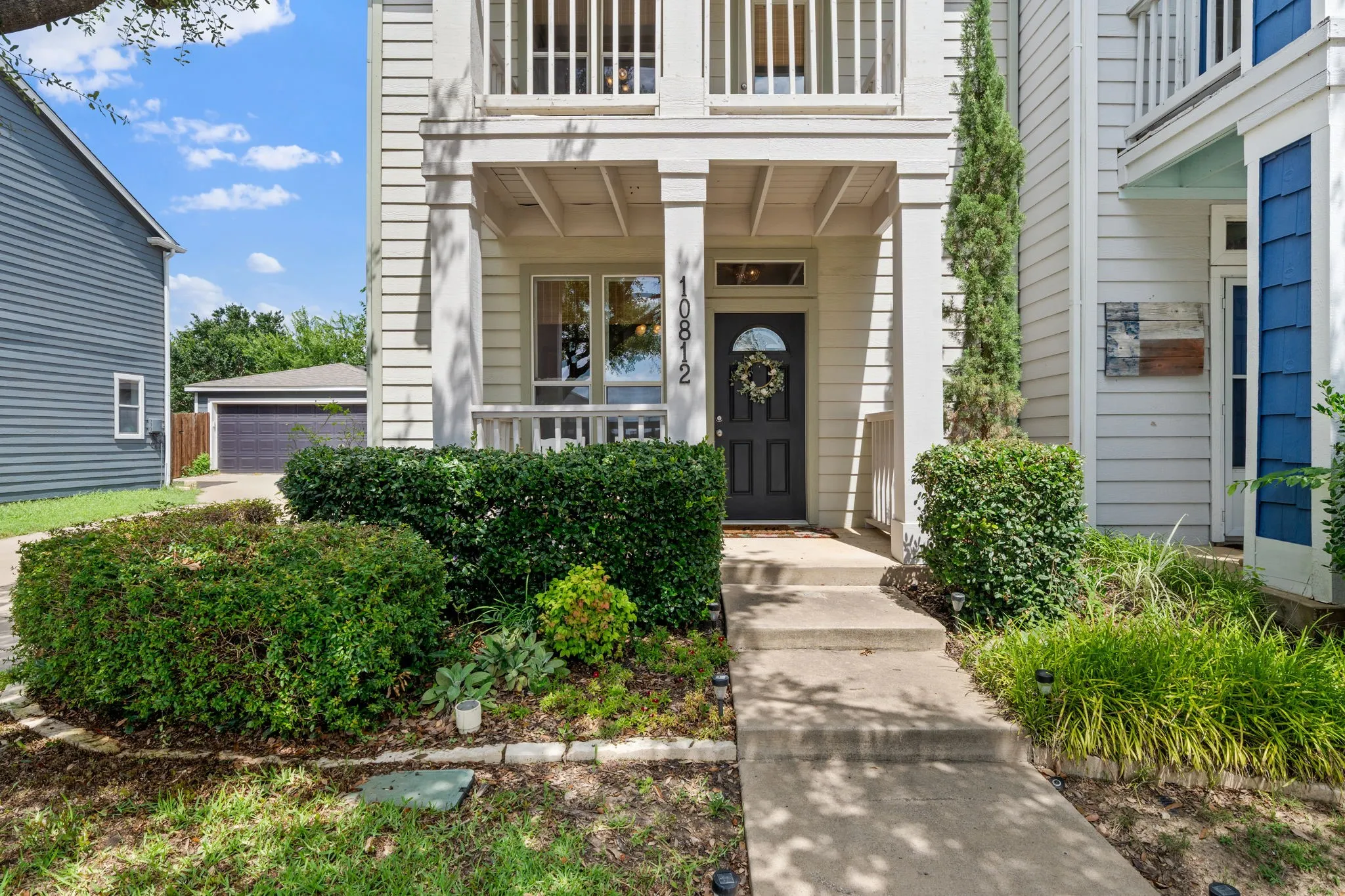 Single Family Residence For Sale in Tarrant County , 10812 Astor Drive, Fort Worth, Texas 76244, 2 Bedroom, 3 Bathroom, 2 Garage spaces, 1,184 Sqft, built in 2006, mls#21331876, Real Estate Agent in Fort Worth, Homes For Sale in Tarrant county, Homes For Sale in Fort Worth, Realtor in Fort Worth Texas, Real Estate Brokerage Independent Realty Texas, Luminita Cordes Realtor