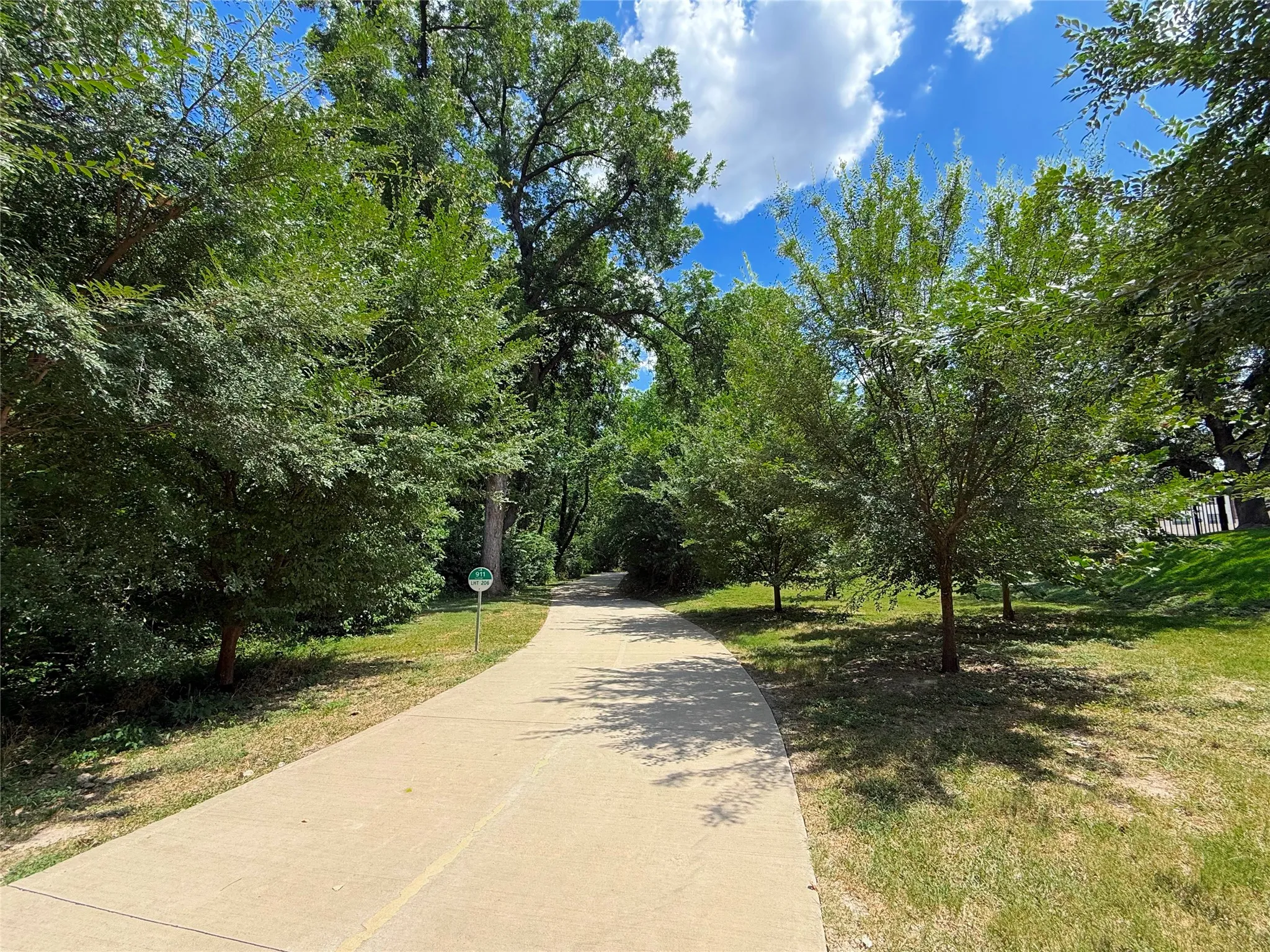 Beautiful Lake Highlands Trail