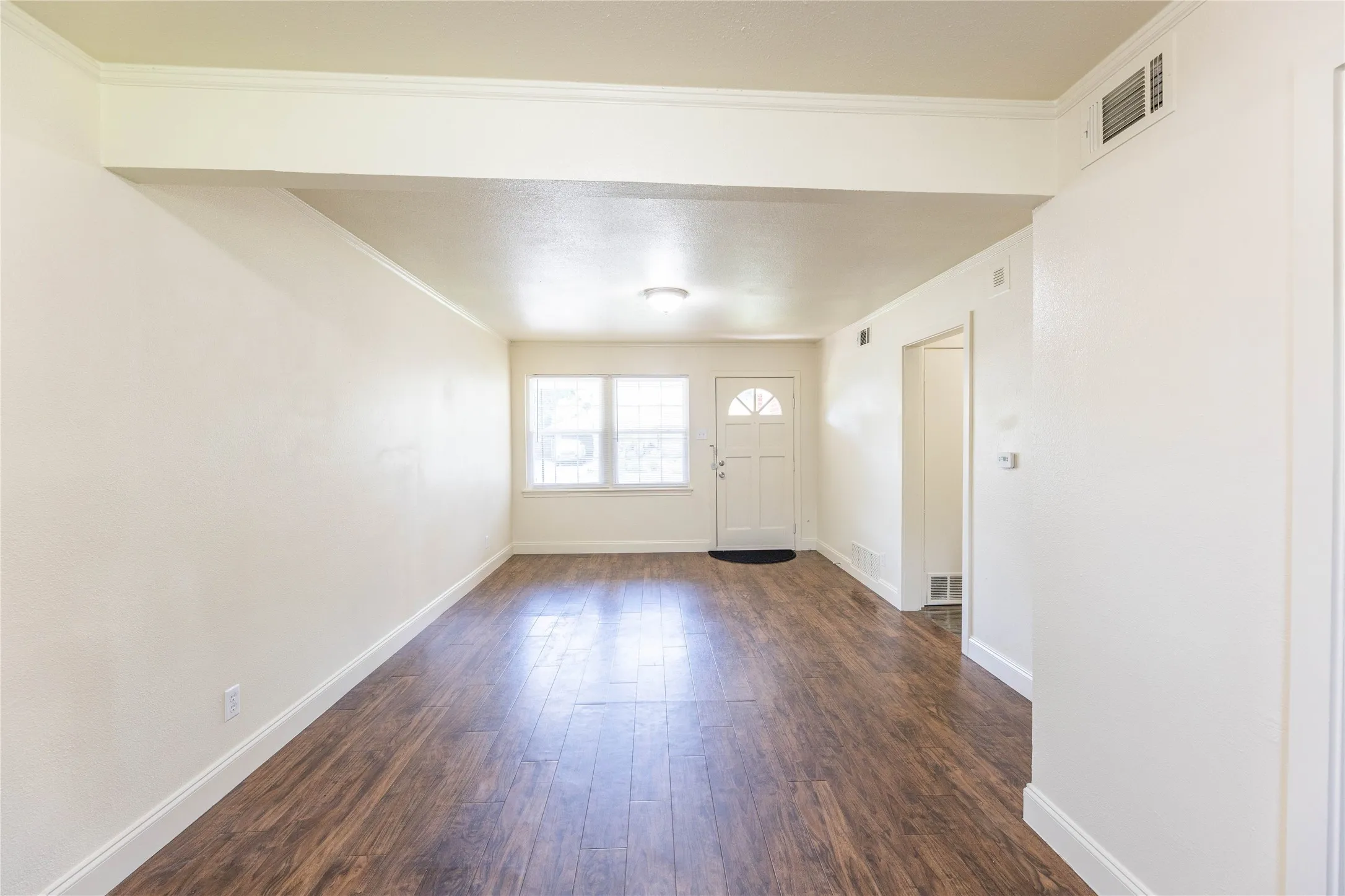 Single Family Residence For Rent in Dallas County , 2627 Tealford Drive, Dallas, Texas 75228, 3 Bedroom, 1 Bathroom, 1 Garage spaces, 1,307 Sqft, built in 1953, mls#21333759, Real Estate Agent in Dallas, Homes For Rent in Dallas county, Homes For Rent in Dallas, Realtor in Dallas Texas, Real Estate Brokerage Independent Realty Texas, Luminita Cordes Realtor