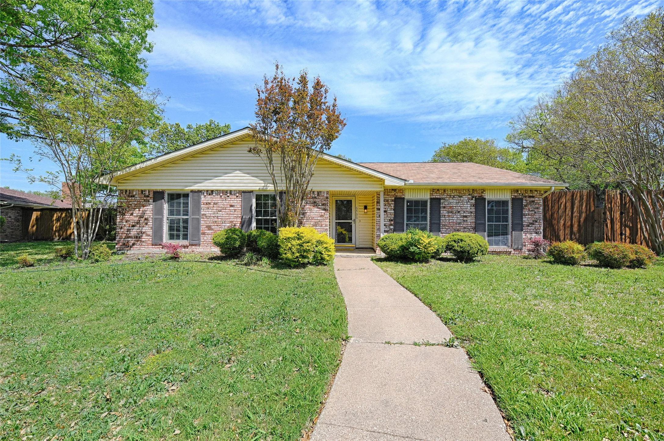 Single Family Residence For Sale in Collin County , 6536 Mesquite Trail, Plano, Texas 75023, 4 Bedroom, 2 Bathroom, 2 Garage spaces, 2,113 Sqft, built in 1978, mls#21333761, Real Estate Agent in Plano, Homes For Sale in Collin county, Homes For Sale in Plano, Realtor in Plano Texas, Real Estate Brokerage Independent Realty Texas, Luminita Cordes Realtor