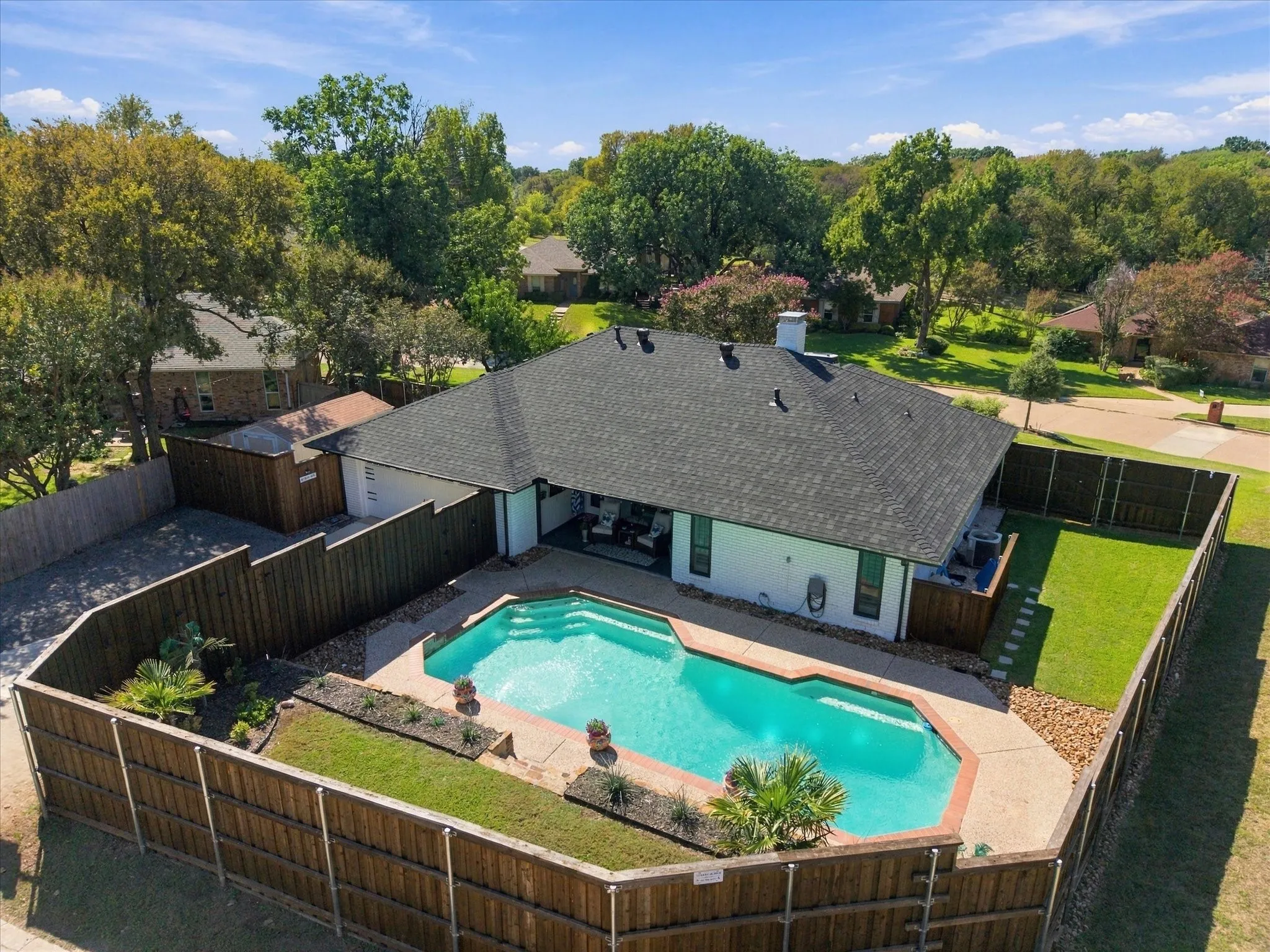 Single Family Residence For Sale in Rockwall County , 508 Wildwood Lane, Rockwall, Texas 75087, 3 Bedroom, 2 Bathroom, 2 Garage spaces, 1,755 Sqft, built in 1980, mls#21332312, Real Estate Agent in Rockwall, Homes For Sale in Rockwall county, Homes For Sale in Rockwall, Realtor in Rockwall Texas, Real Estate Brokerage Independent Realty Texas, Luminita Cordes Realtor
