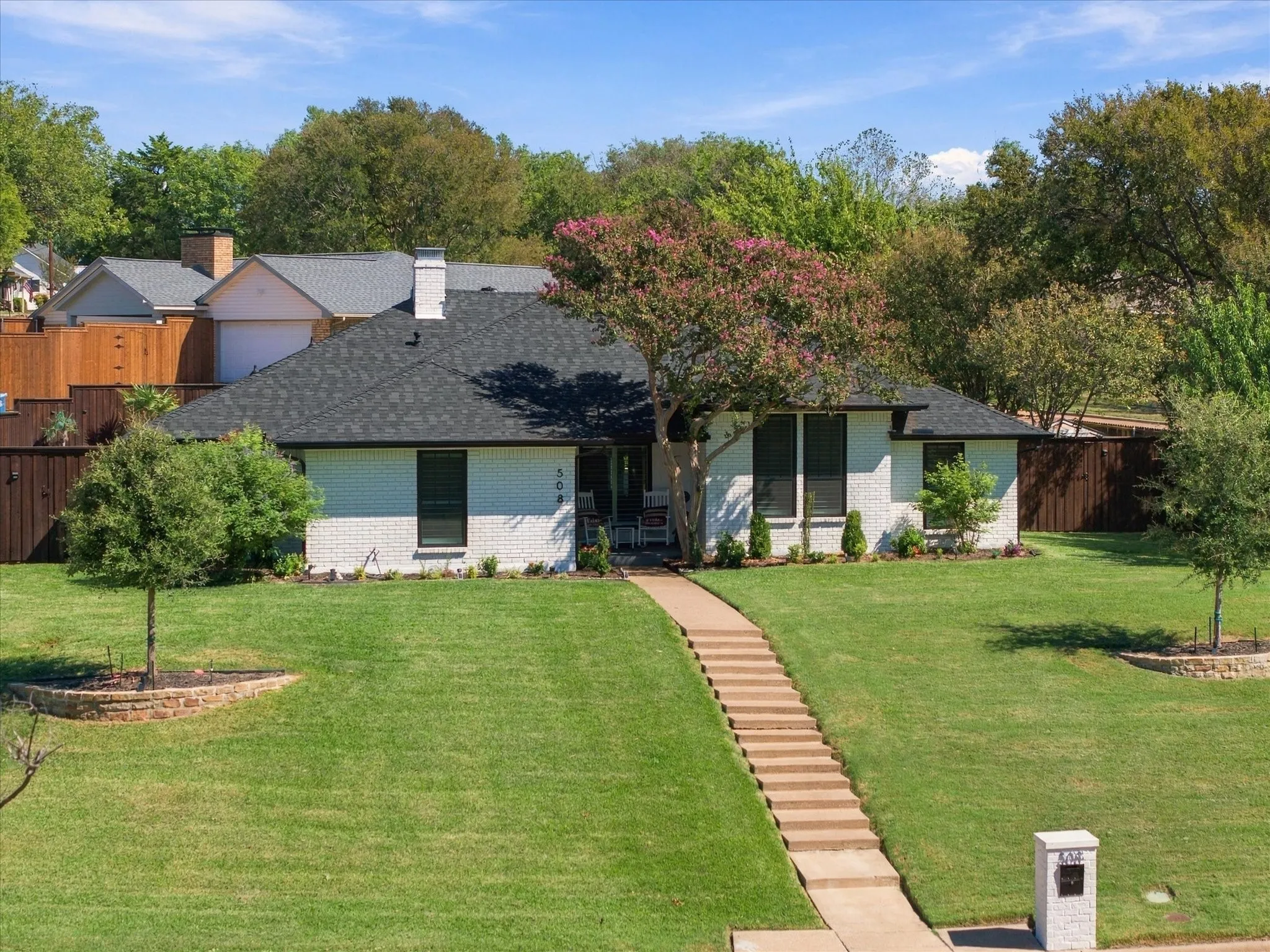 Single Family Residence For Sale in Rockwall County , 508 Wildwood Lane, Rockwall, Texas 75087, 3 Bedroom, 2 Bathroom, 2 Garage spaces, 1,755 Sqft, built in 1980, mls#21332312, Real Estate Agent in Rockwall, Homes For Sale in Rockwall county, Homes For Sale in Rockwall, Realtor in Rockwall Texas, Real Estate Brokerage Independent Realty Texas, Luminita Cordes Realtor