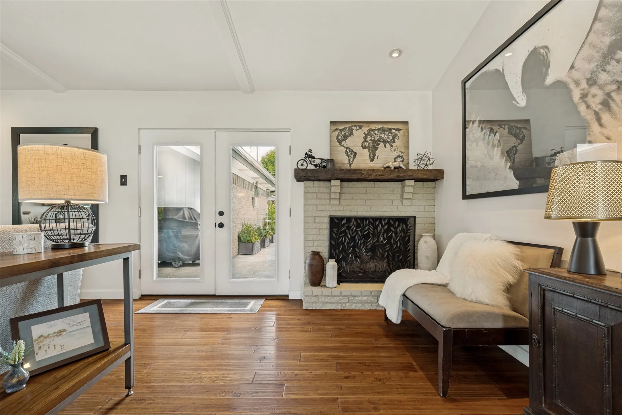 Living room.