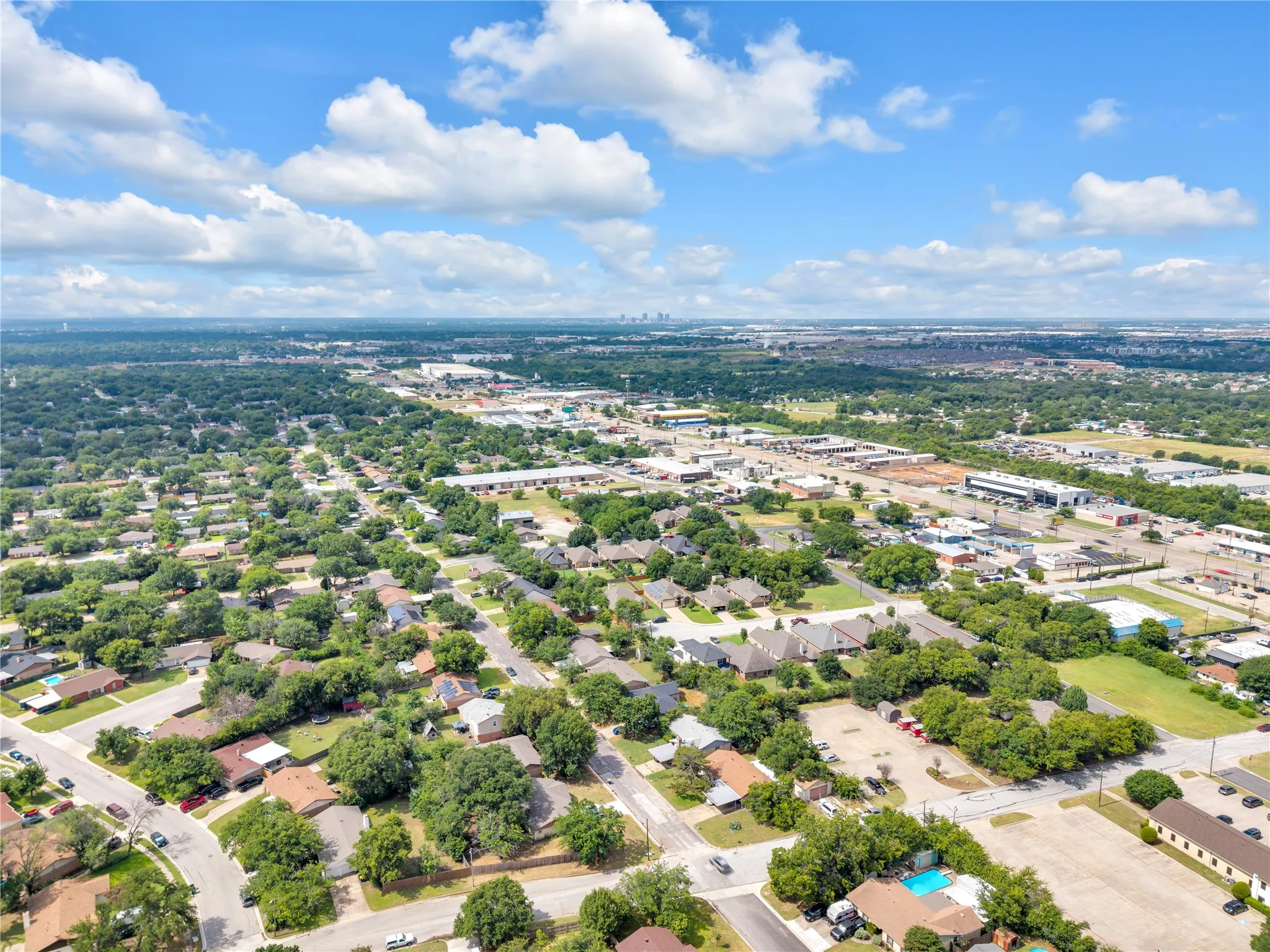 Single Family Residence For Sale in Tarrant County , 6075 Lalagray Lane, Watauga, Texas 76148, 3 Bedroom, 2 Bathroom, 2 Garage spaces, 1,232 Sqft, built in 1968, mls#21333103, Real Estate Agent in Watauga, Homes For Sale in Tarrant county, Homes For Sale in Watauga, Realtor in Watauga Texas, Real Estate Brokerage Independent Realty Texas, Luminita Cordes Realtor